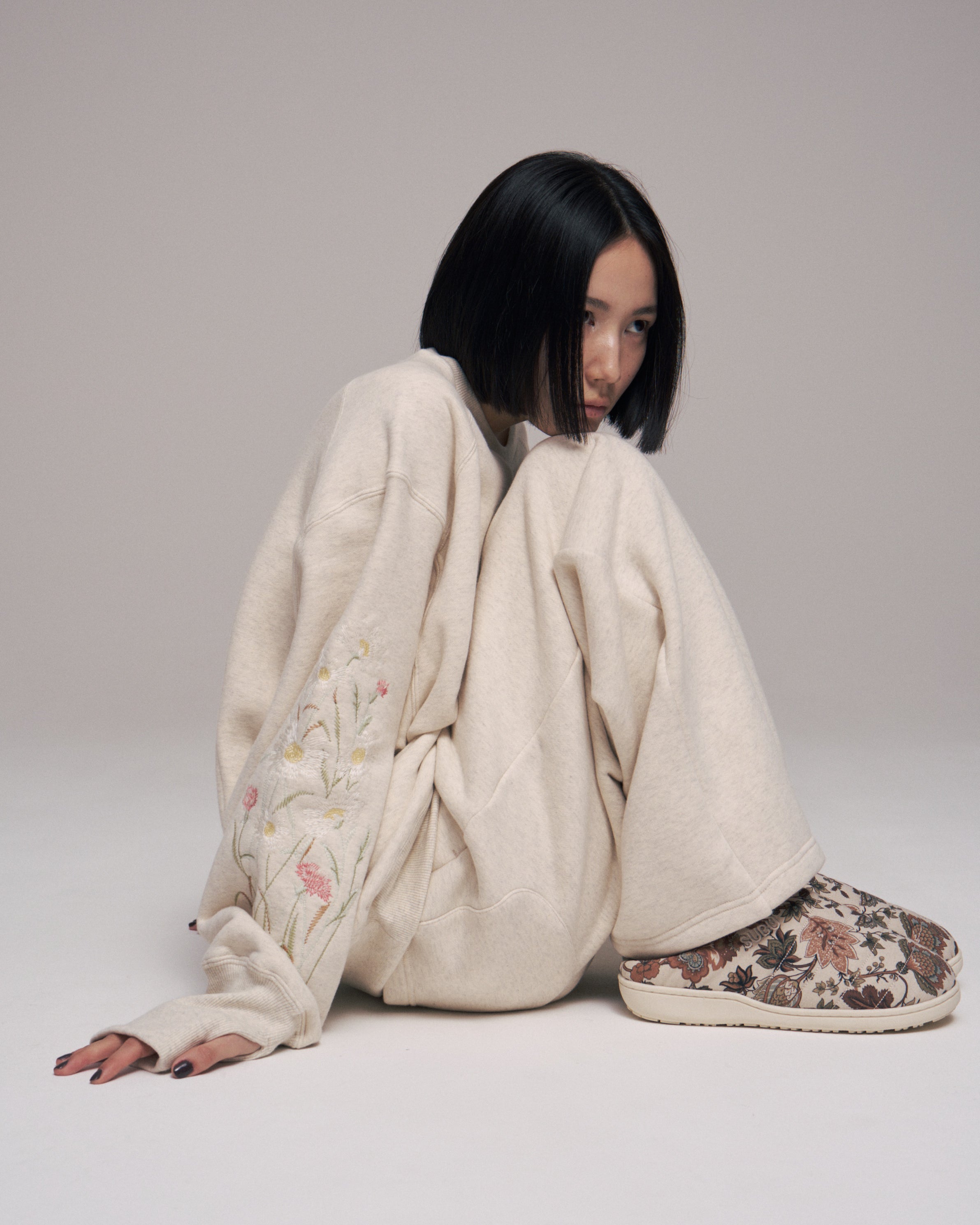 superNova. Embroidery crew sweat / Oatmeal