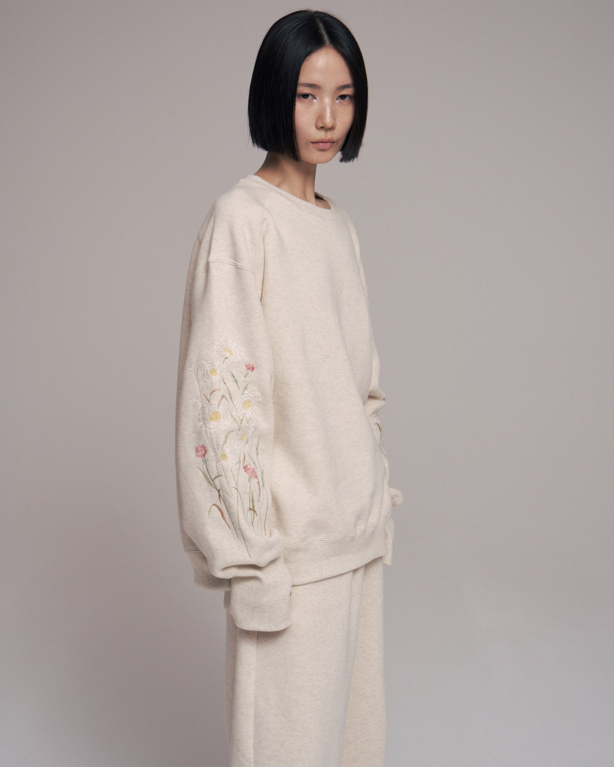 superNova. Embroidery crew sweat / Oatmeal