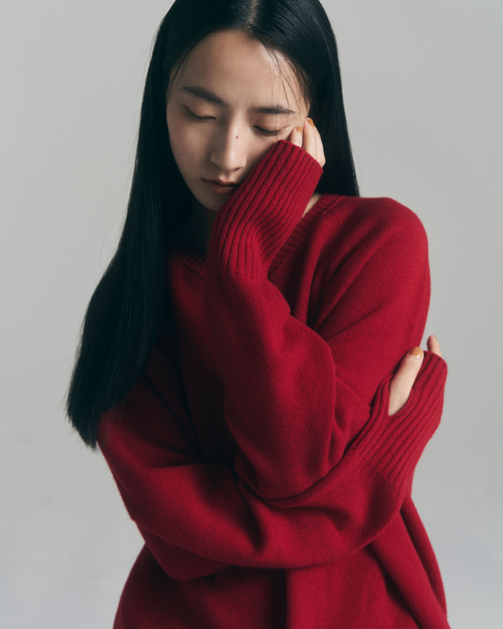 10月中発送予定 superNova. Whole Garment V-Neck – Super Fine Merino / Red