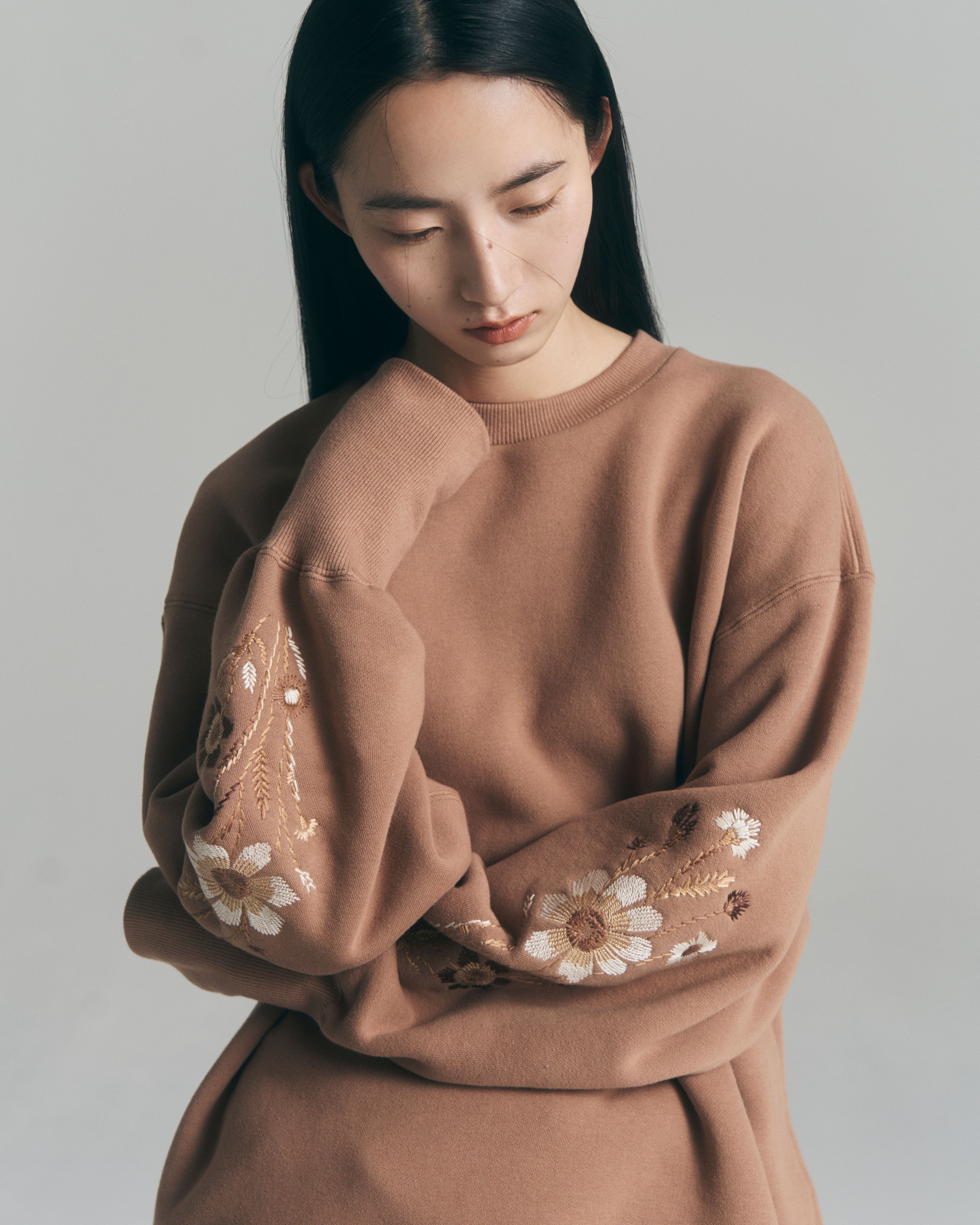 superNova. Embroidered Jacquard Crewneck Sweatshirt / Mocha