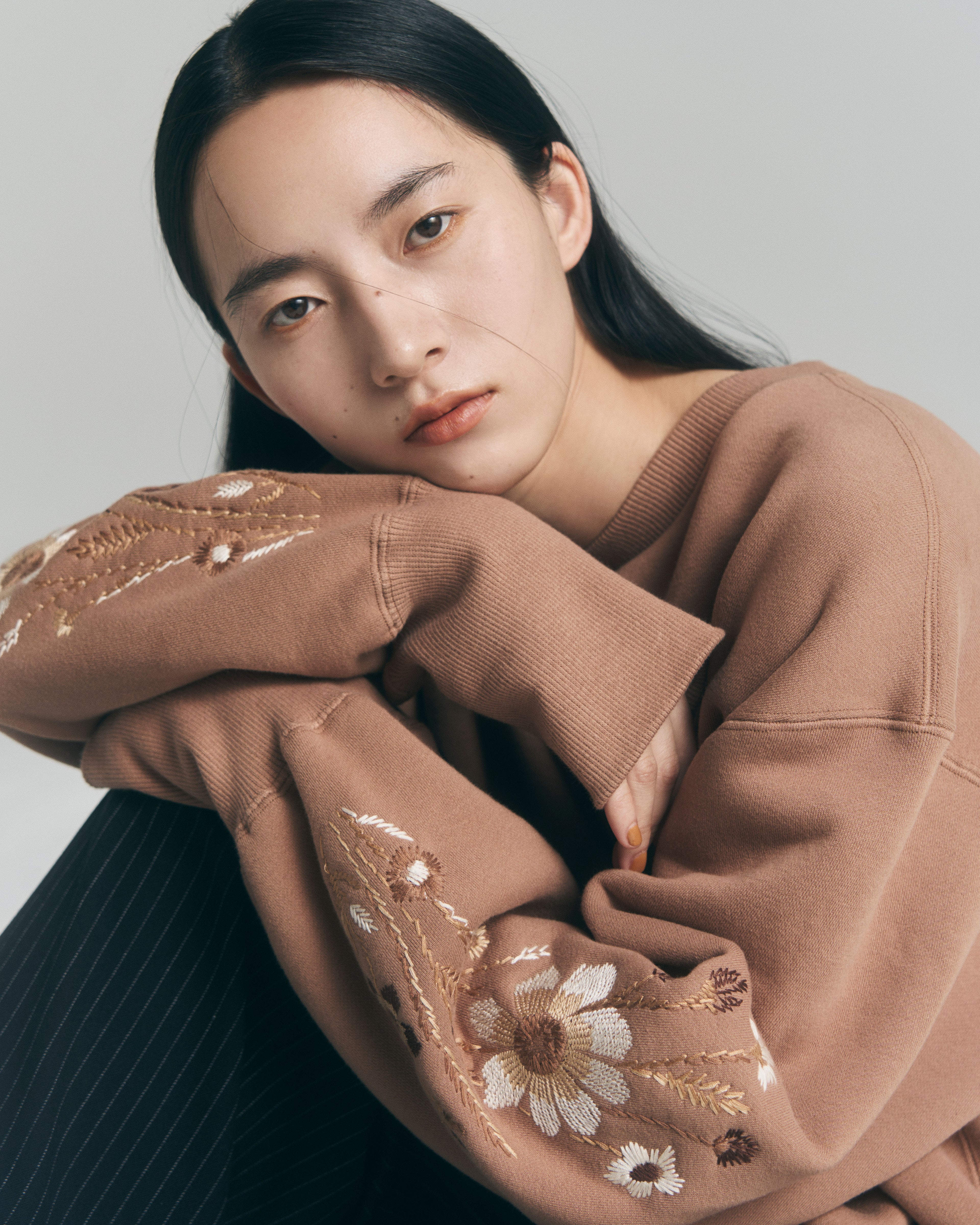 superNova. Embroidered Jacquard Crewneck Sweatshirt / Mocha