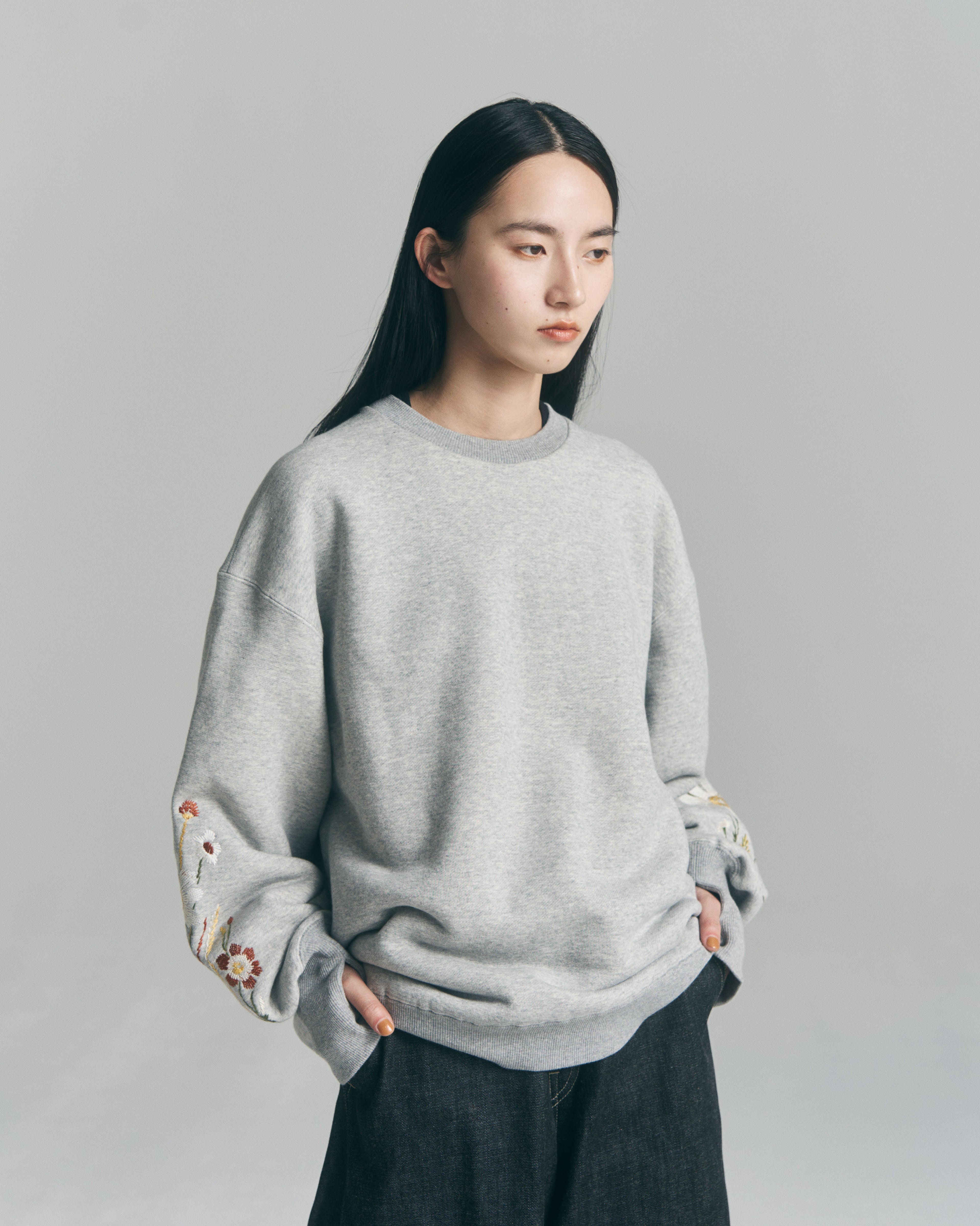 superNova. Embroidered Jacquard Crewneck Sweatshirt / Gray