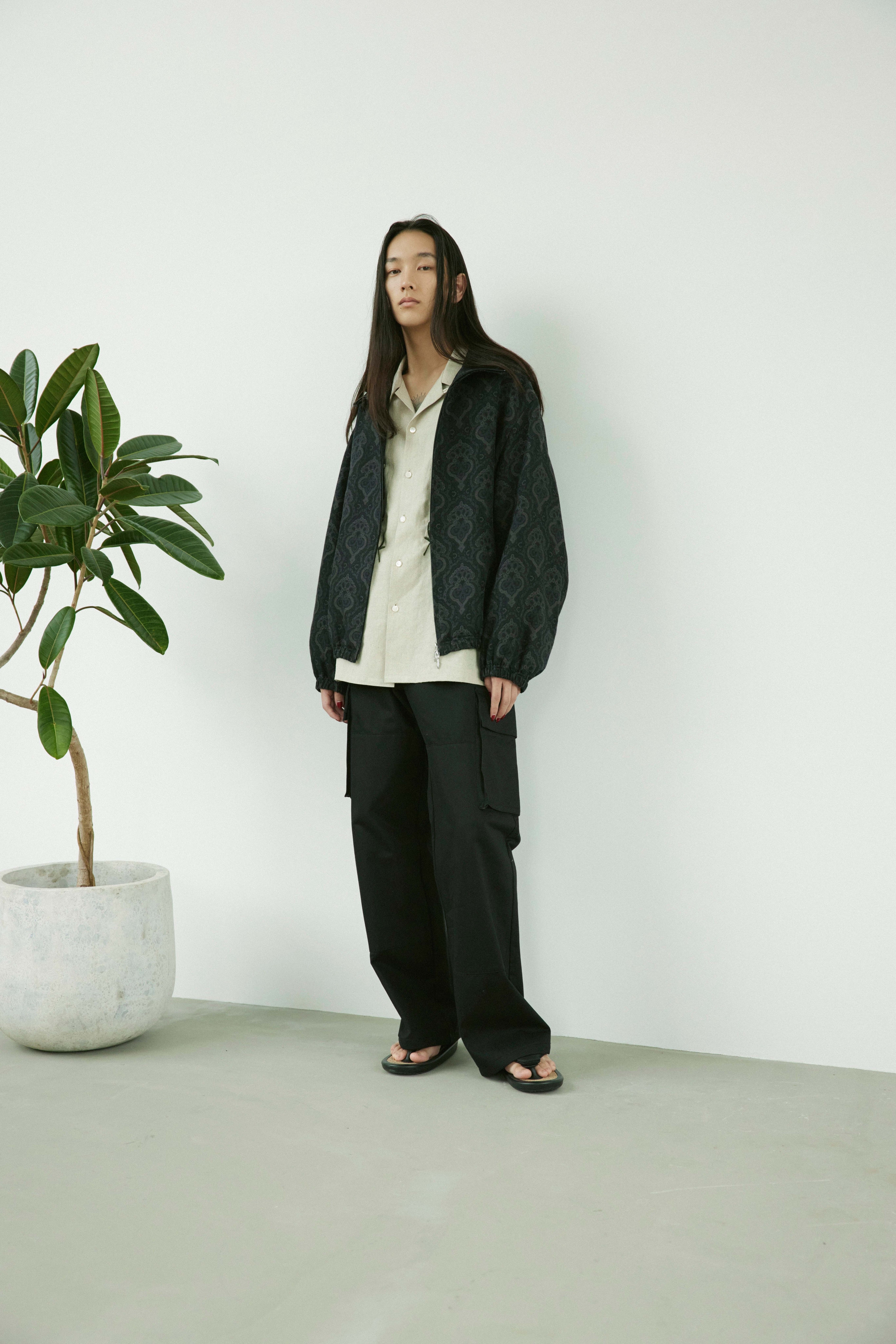 superNova. Neutral cargo pants / Black