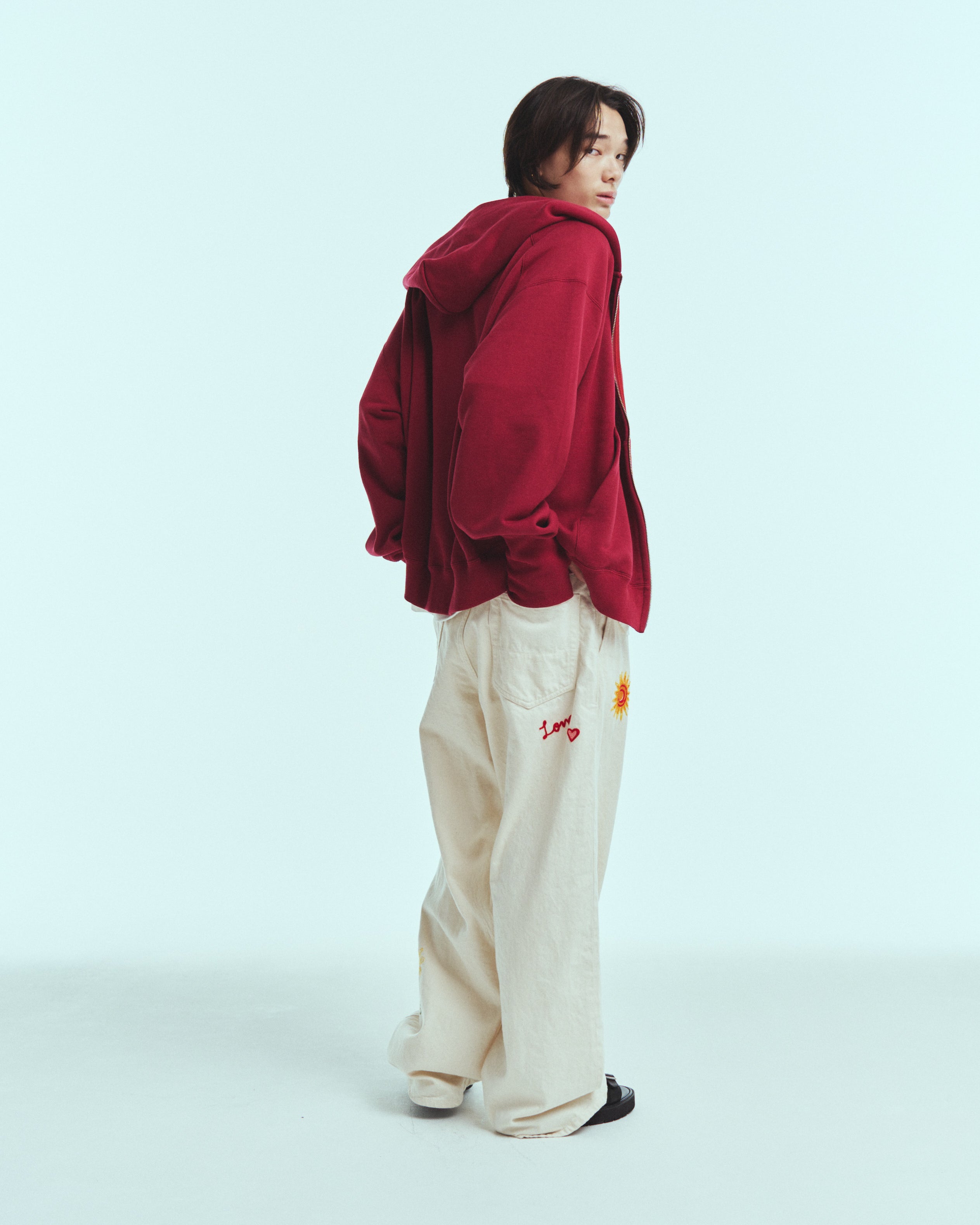 superNova. Embroidered wide selvedge jeans / Natural