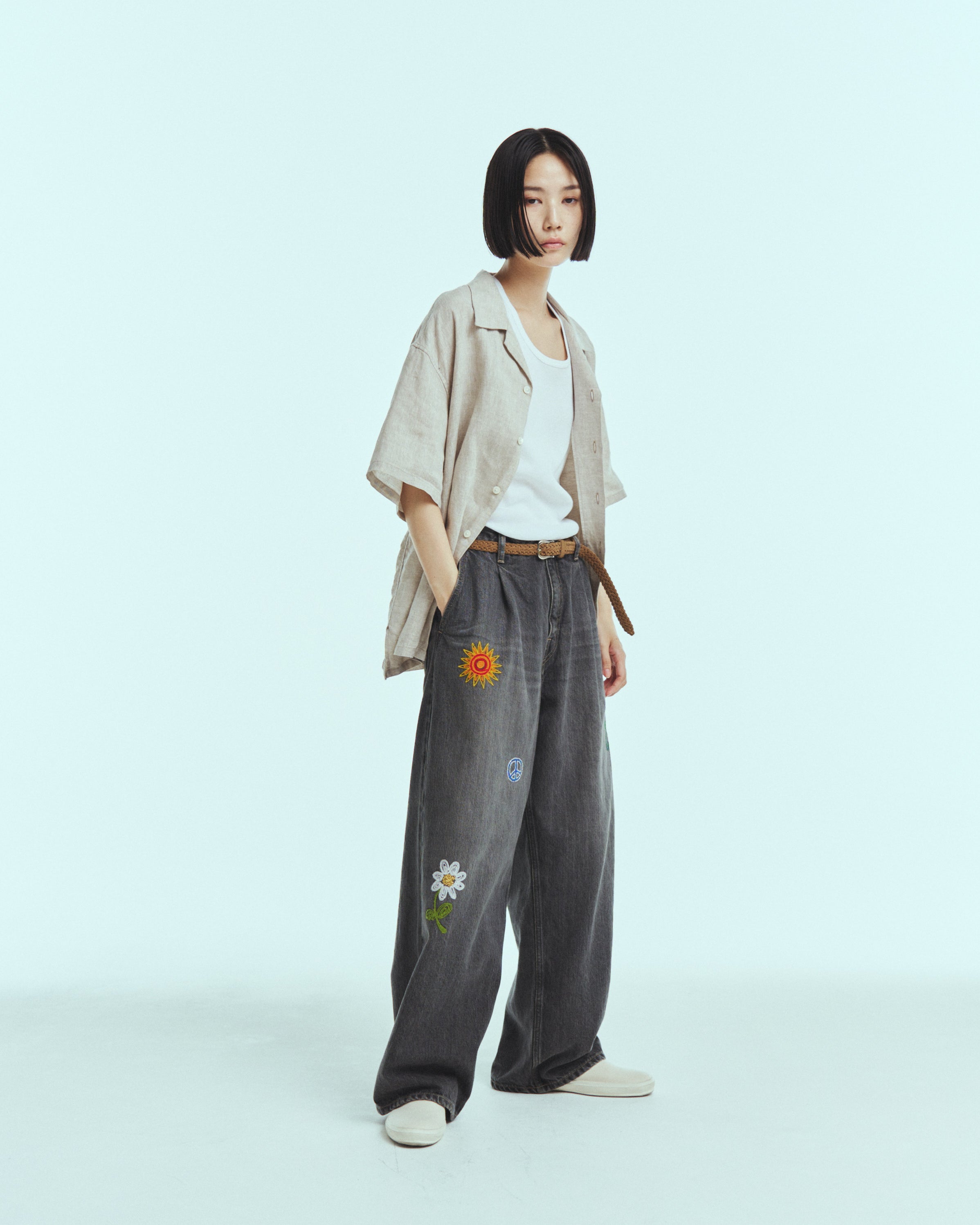 superNova. Embroidered wide selvedge jeans - Old vintage wash / Mid Black