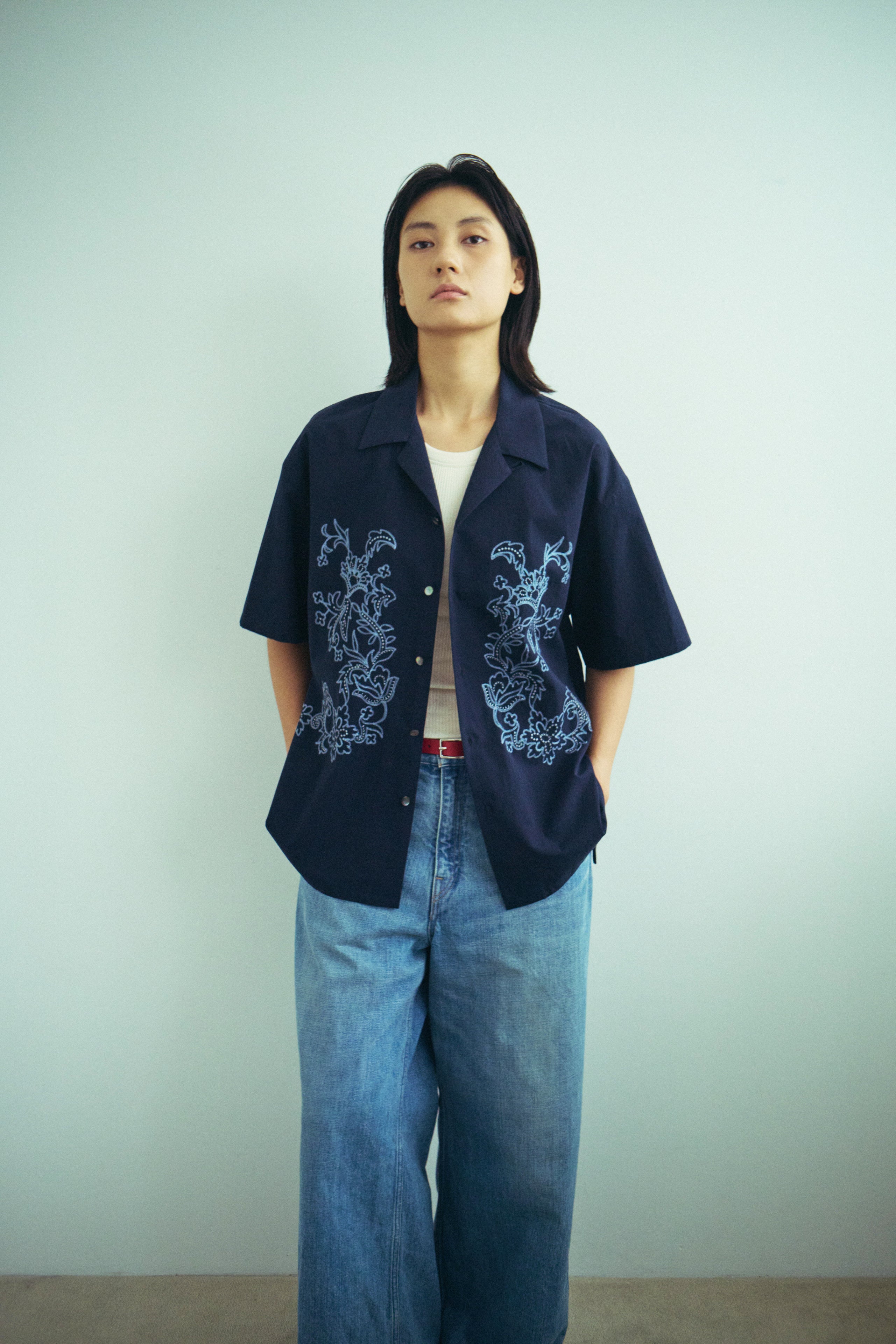 superNova. Aloha shirt - Flower chain embroidery / Navy