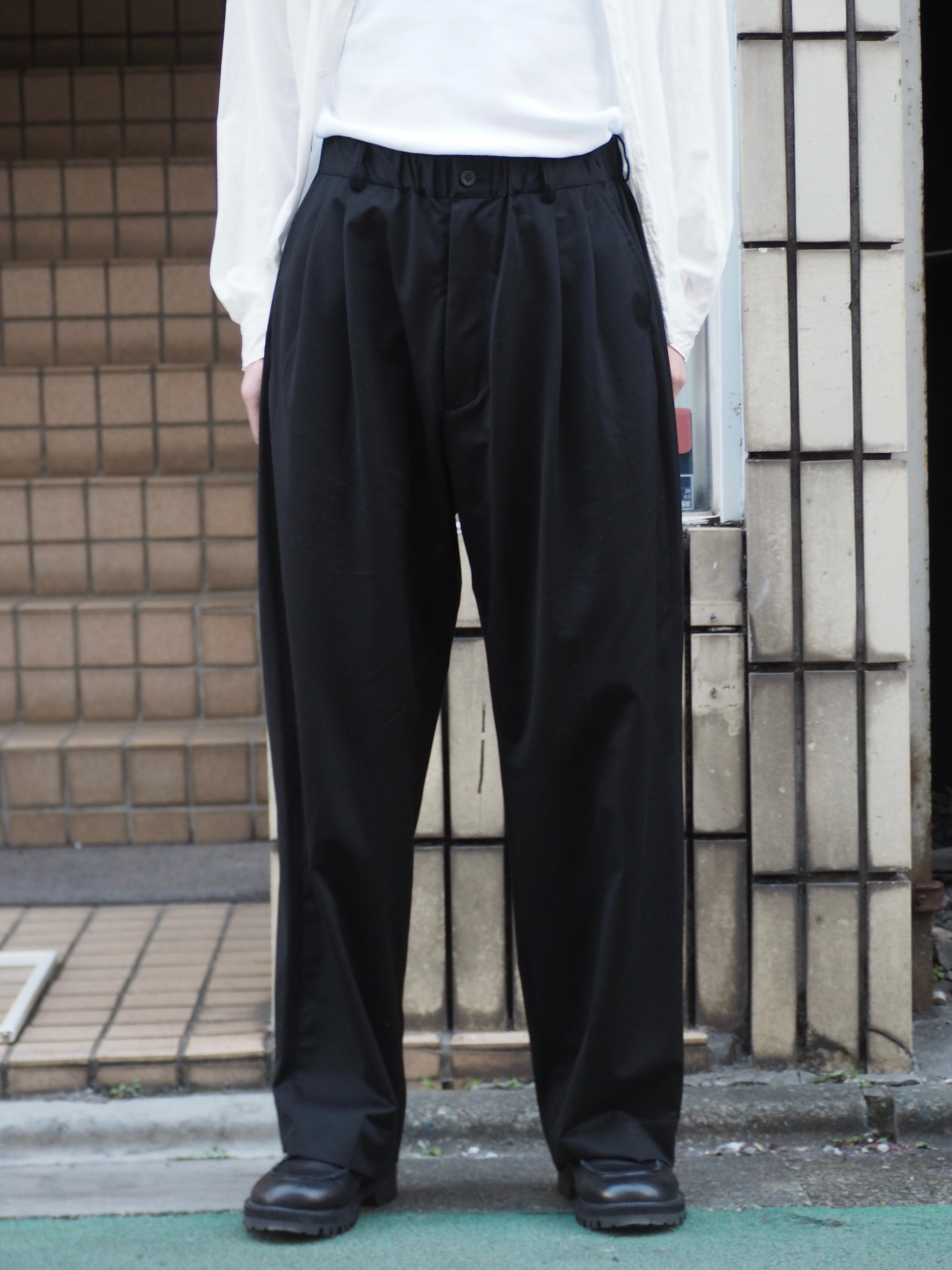 KANEMASA PHIL. 46G Tuck Easy Pants/ BLACK