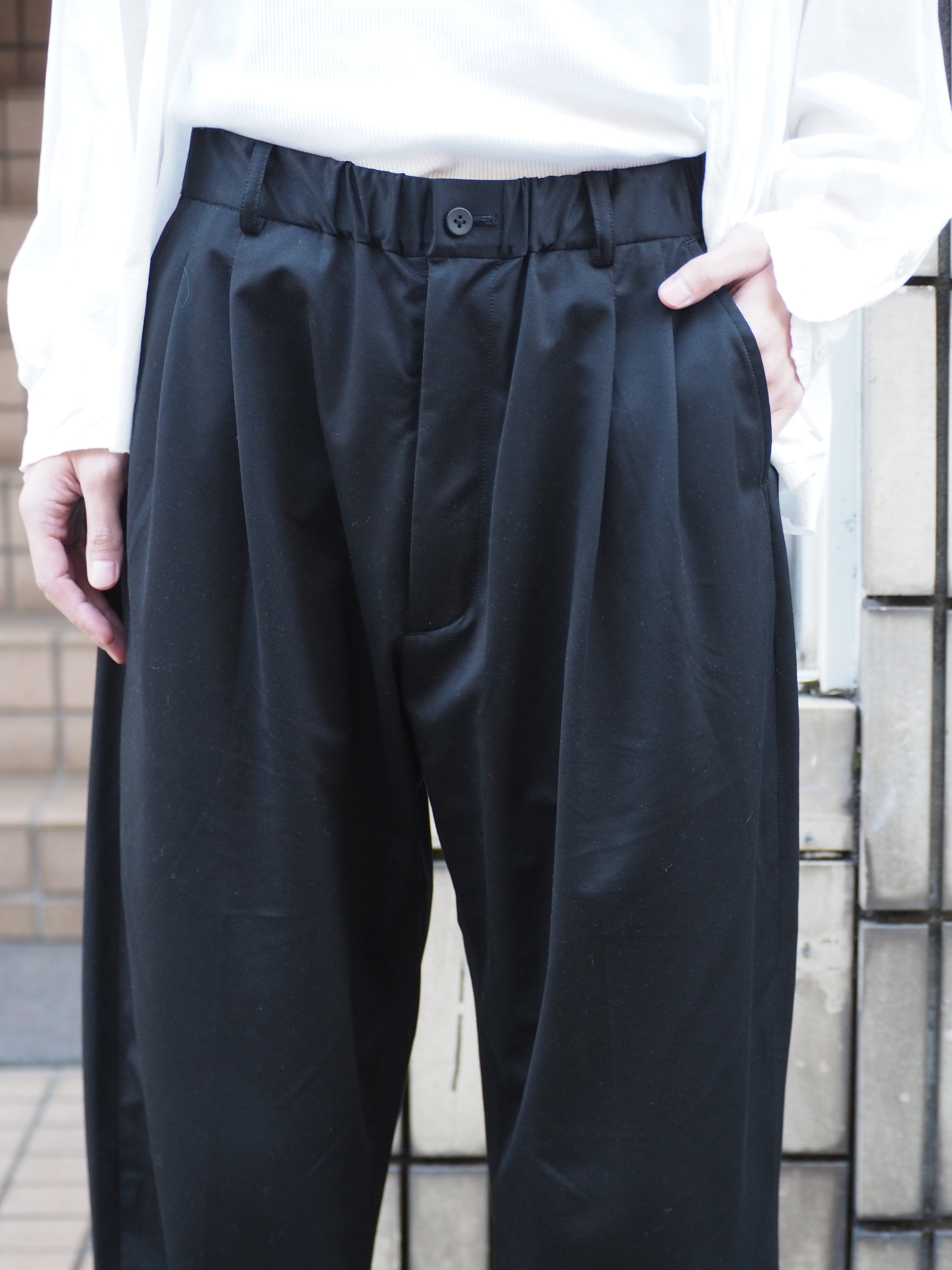 KANEMASA PHIL. 46G Tuck Easy Pants/ BLACK