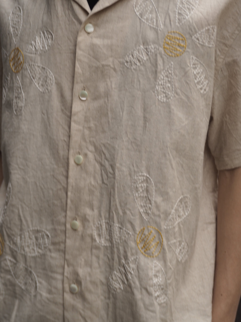 superNova. Aloha shirt - Big flowers embroidery / Natural