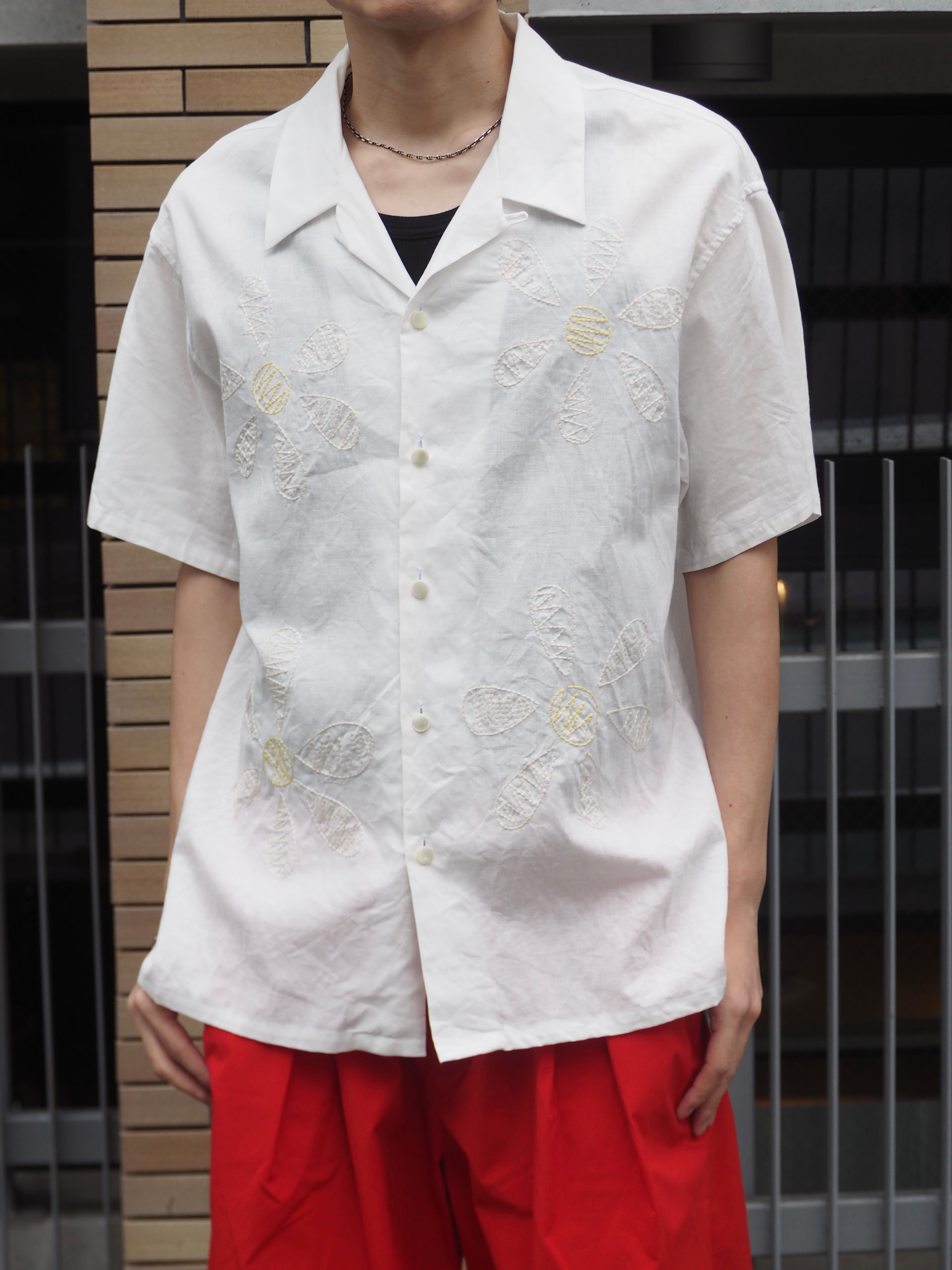 superNova. Aloha shirt - Big flowers embroidery / White