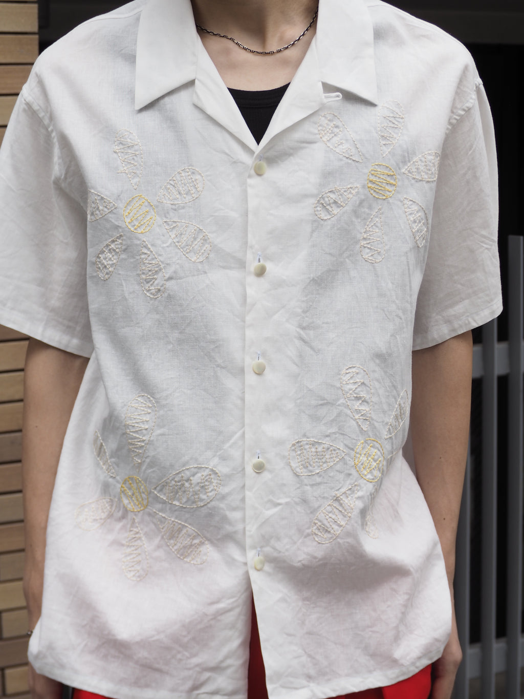 superNova. Aloha shirt - Big flowers embroidery / White
