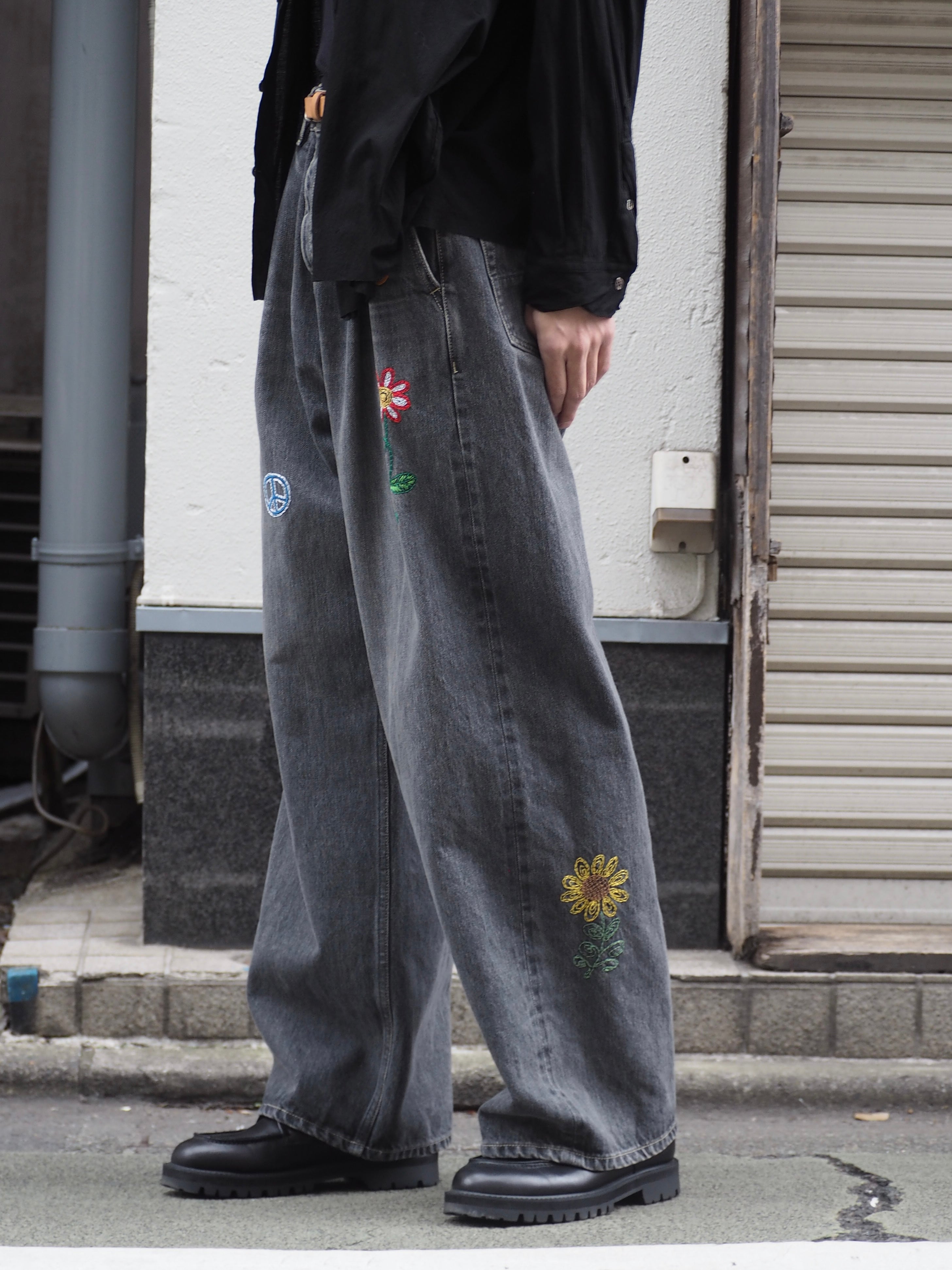 superNova. Embroidered wide selvedge jeans - Old vintage wash / Mid Black