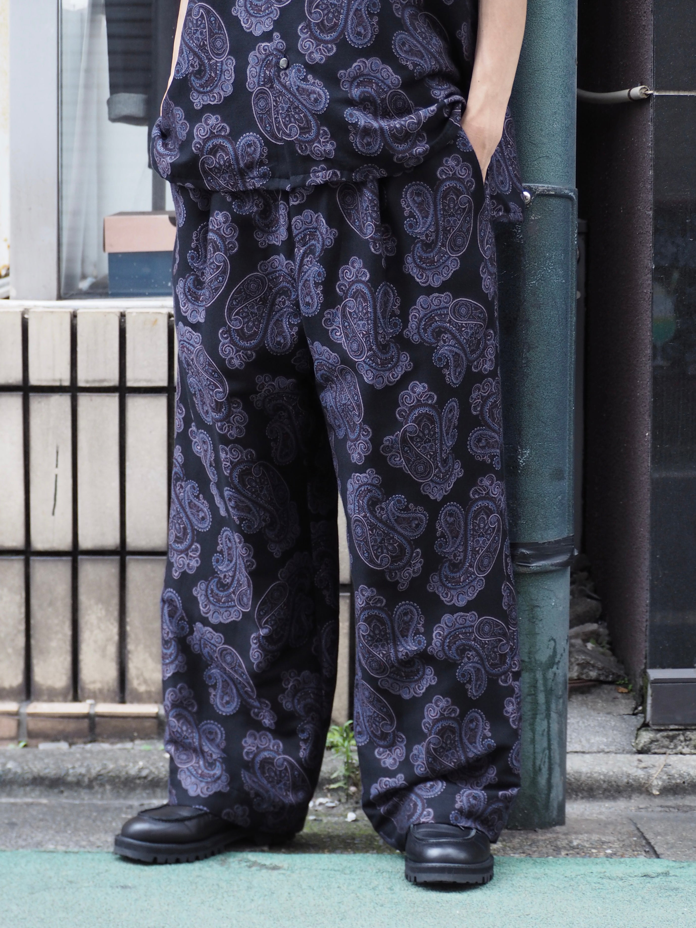 superNova. Wide easy pants - Sprinkled paisley jacquard / Black