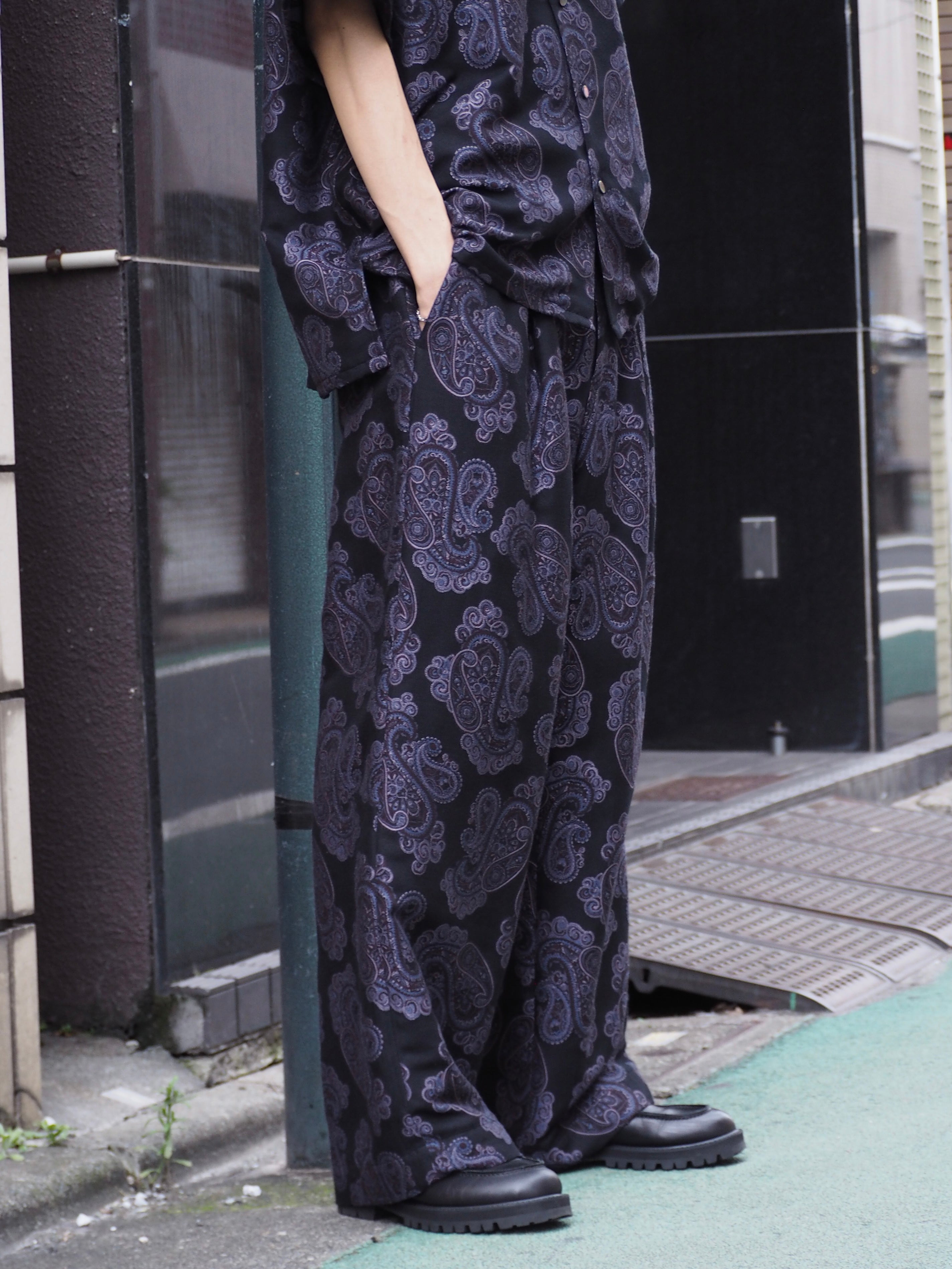 superNova. Wide easy pants - Sprinkled paisley jacquard / Black