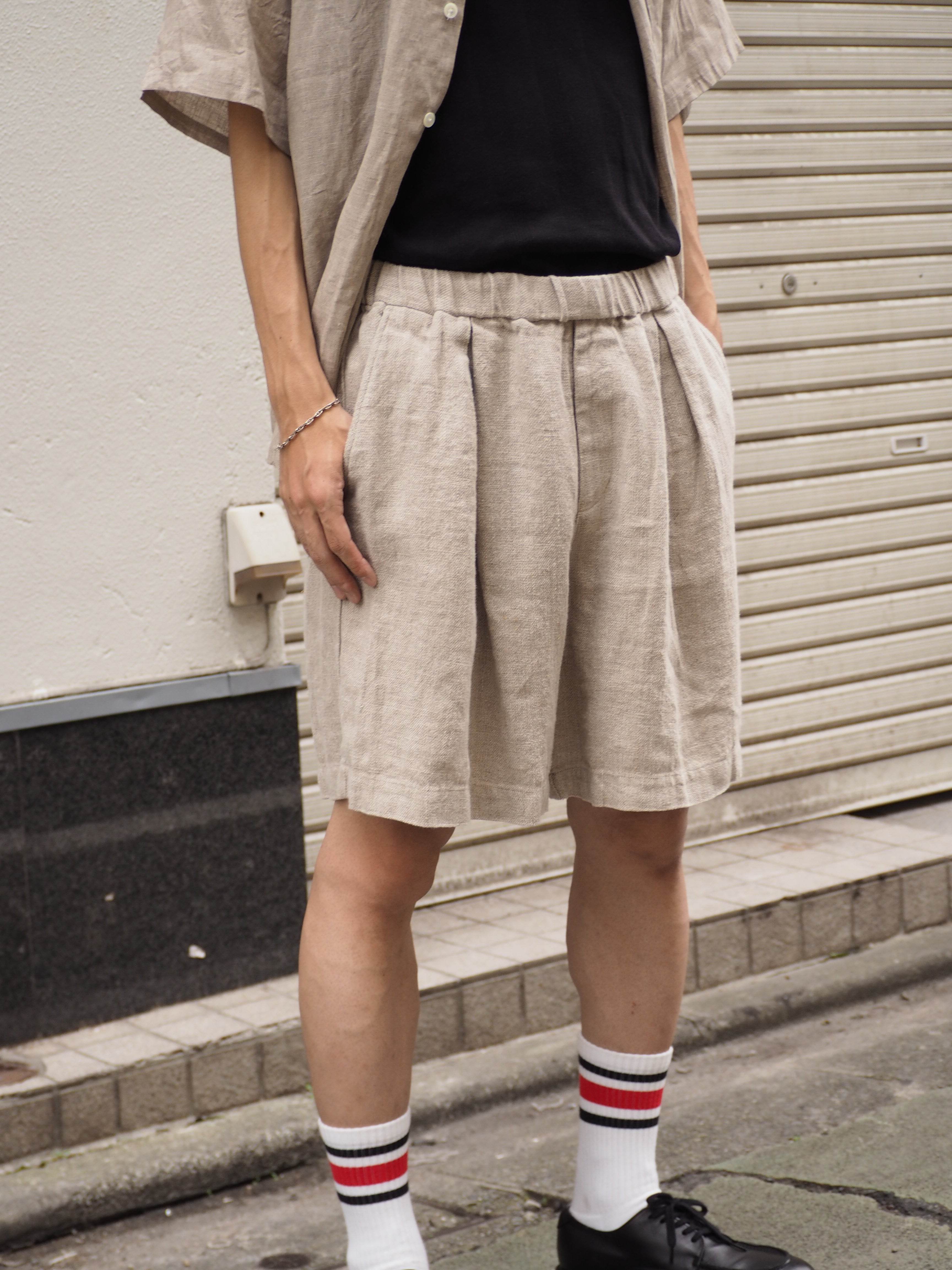 superNova. Box pleats wide shorts - Linen / Natural