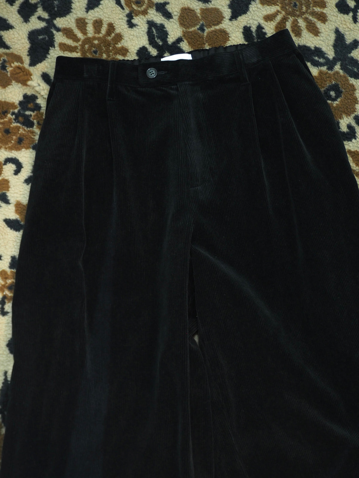 superNova. Corduroy Baggy Utility Trousers / Black