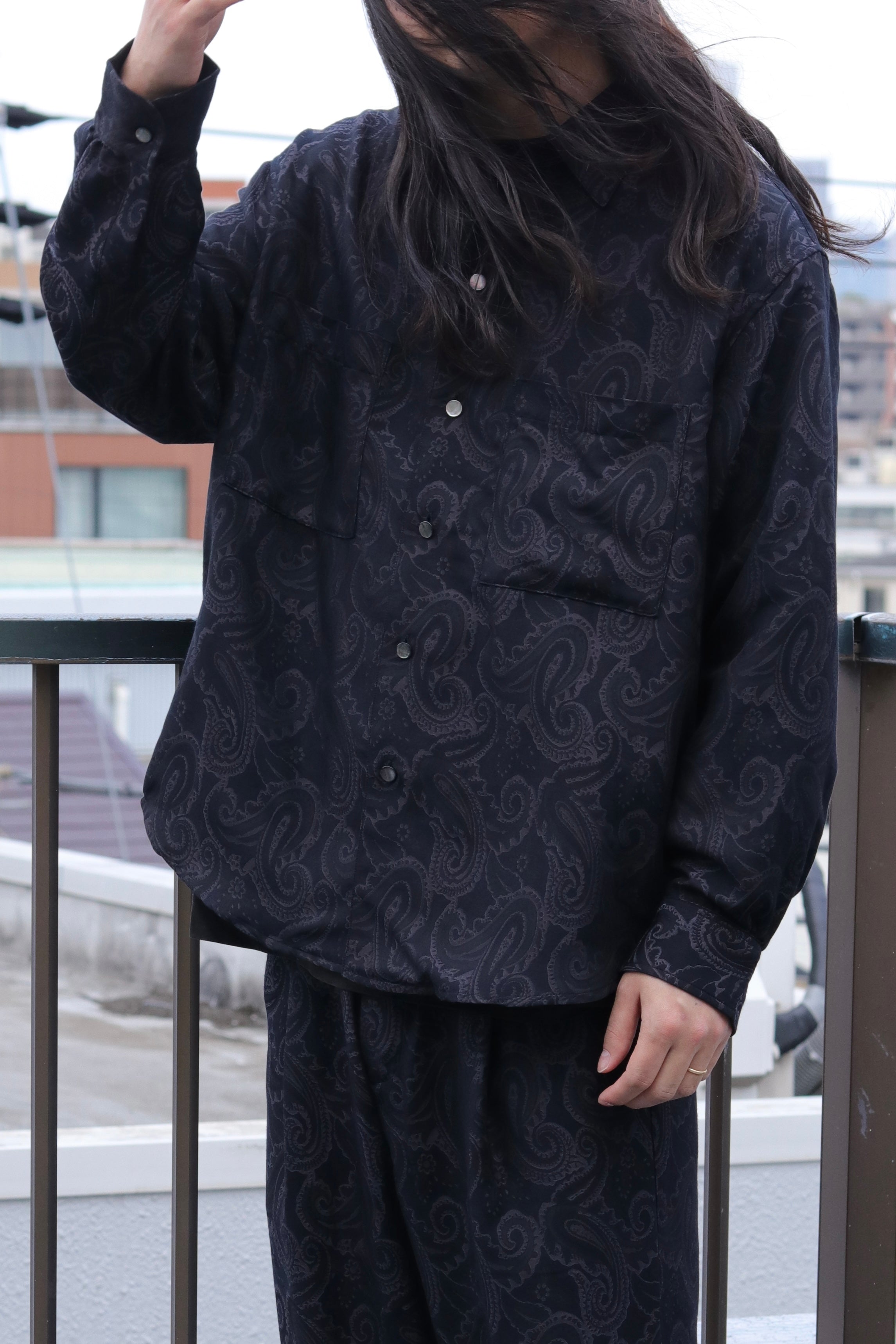 superNova. Split yoke big shirt - Paisley jacquard-Black x Navy