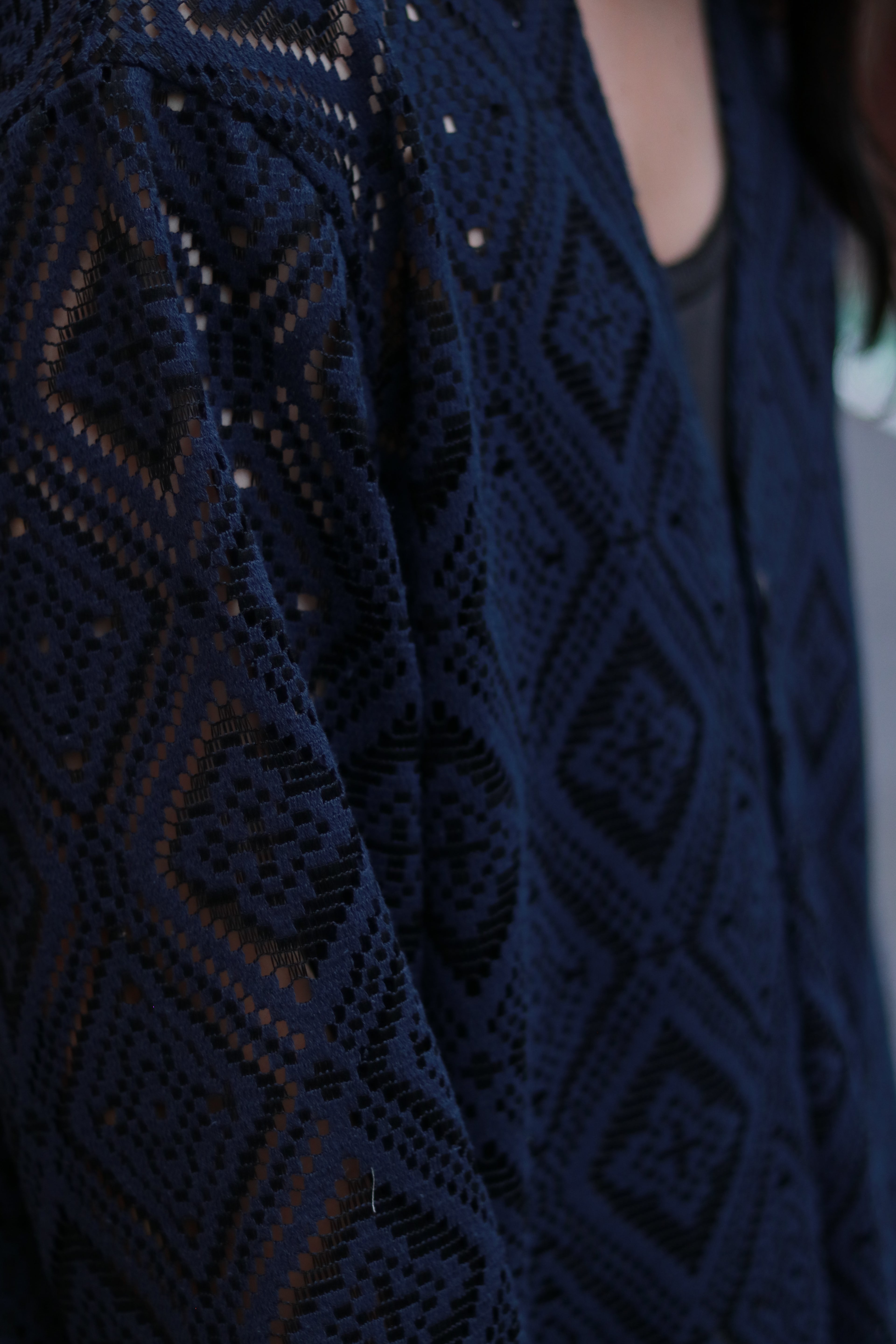 superNova. V neck cardigan - Diamond raschel lace / Navy