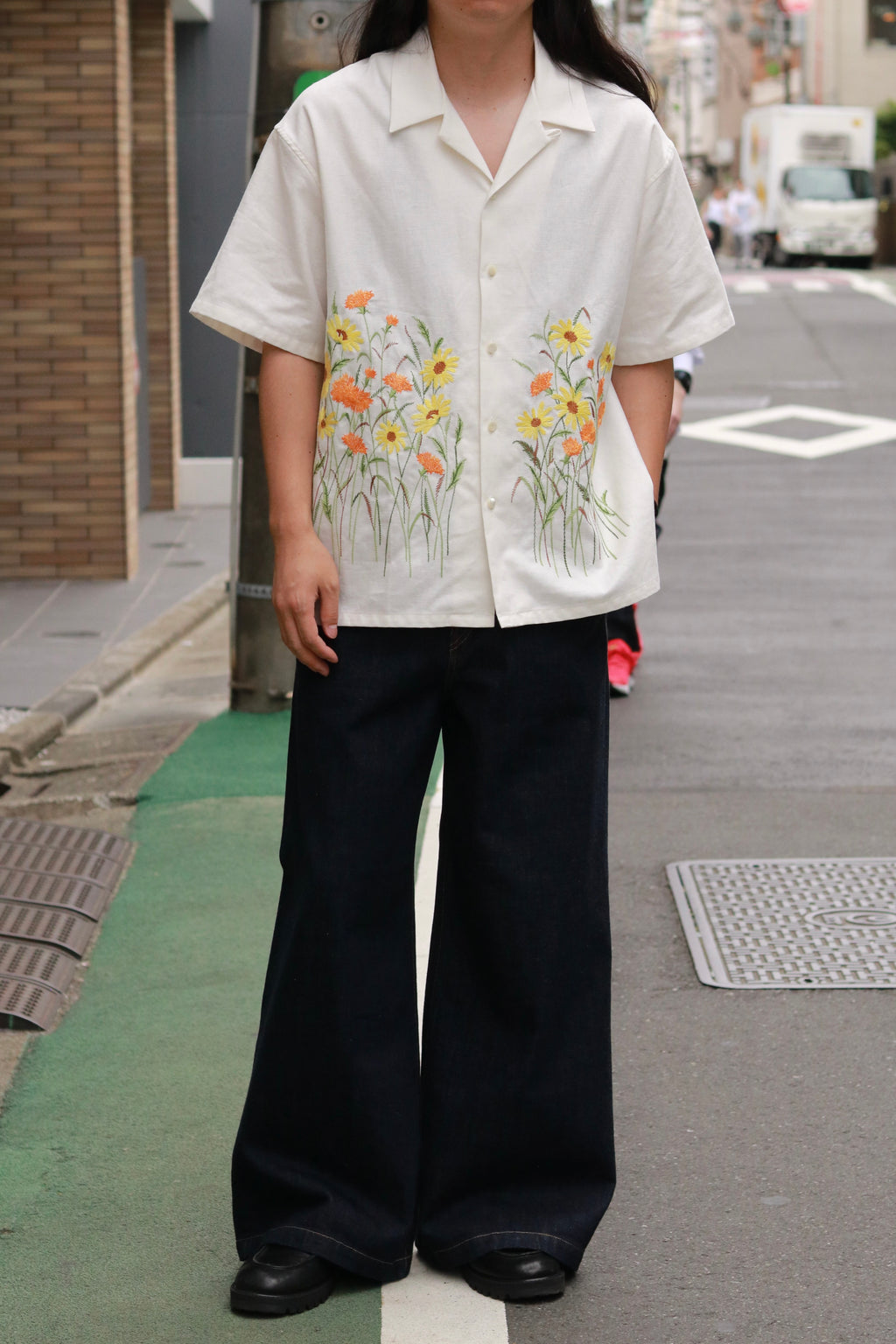 superNova. Aloha shirt - Flower garden embroidery / White
