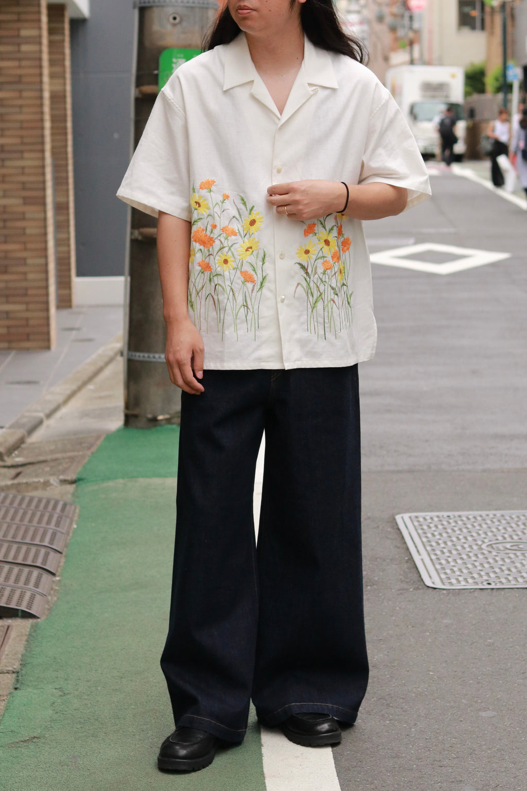 superNova. Aloha shirt - Flower garden embroidery / White