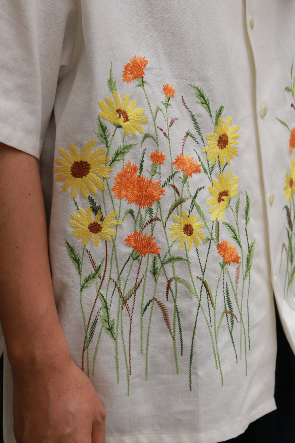 superNova. Aloha shirt - Flower garden embroidery / White