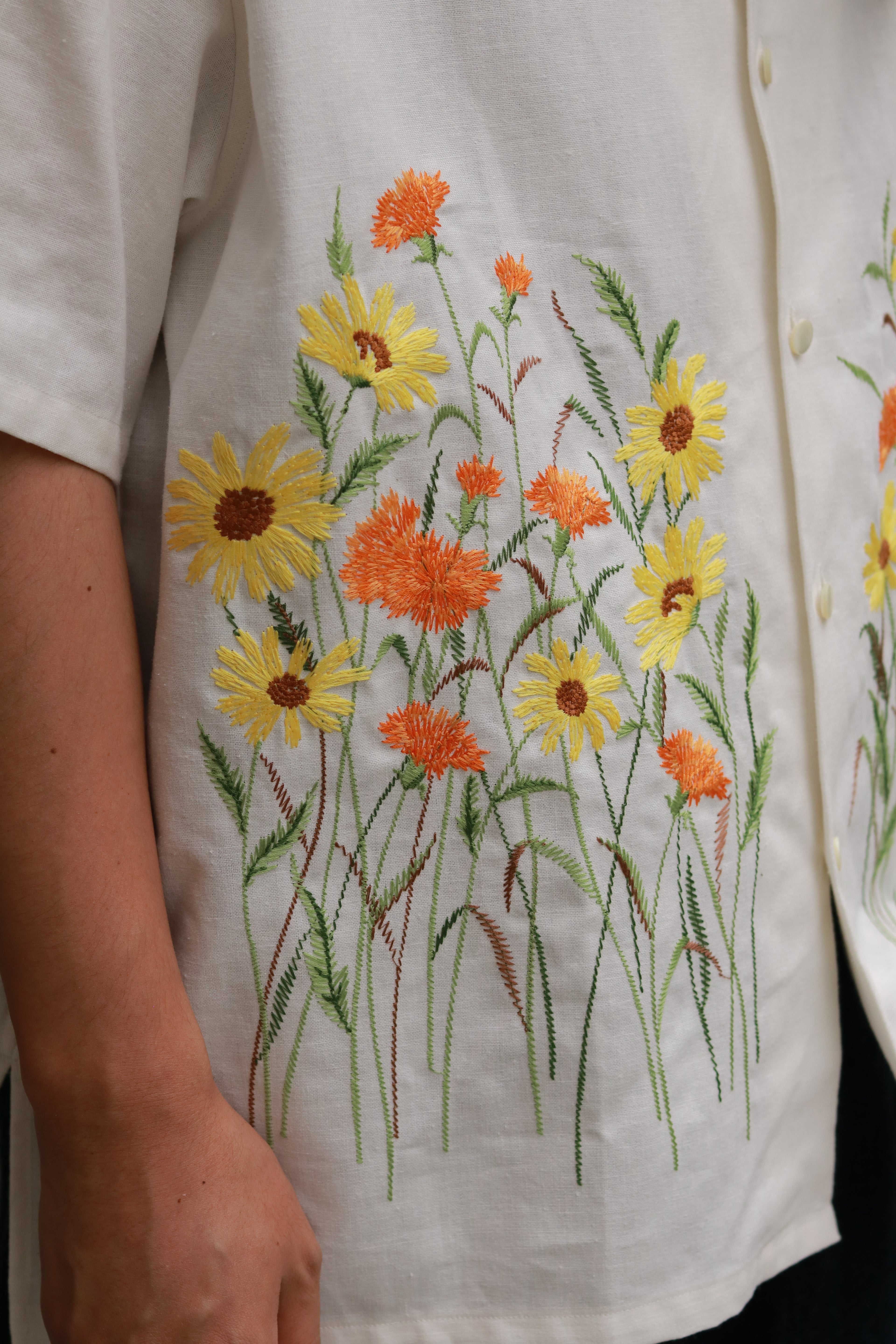 superNova. Aloha shirt - Flower garden embroidery / White