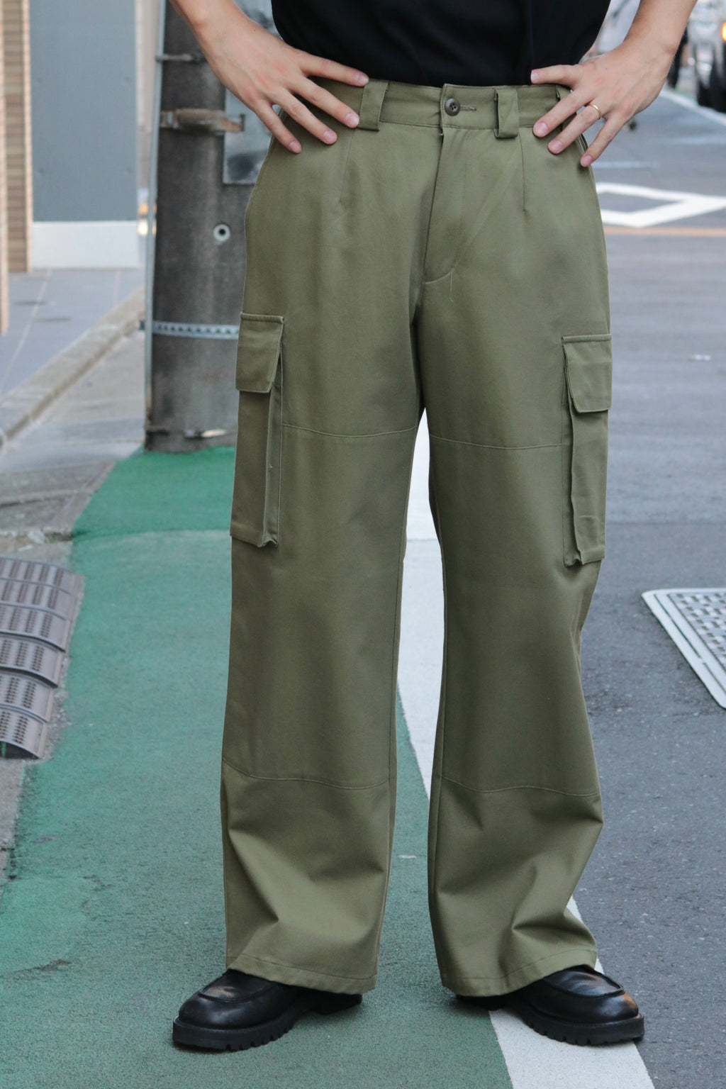superNova. Neutral cargo pants / Olive