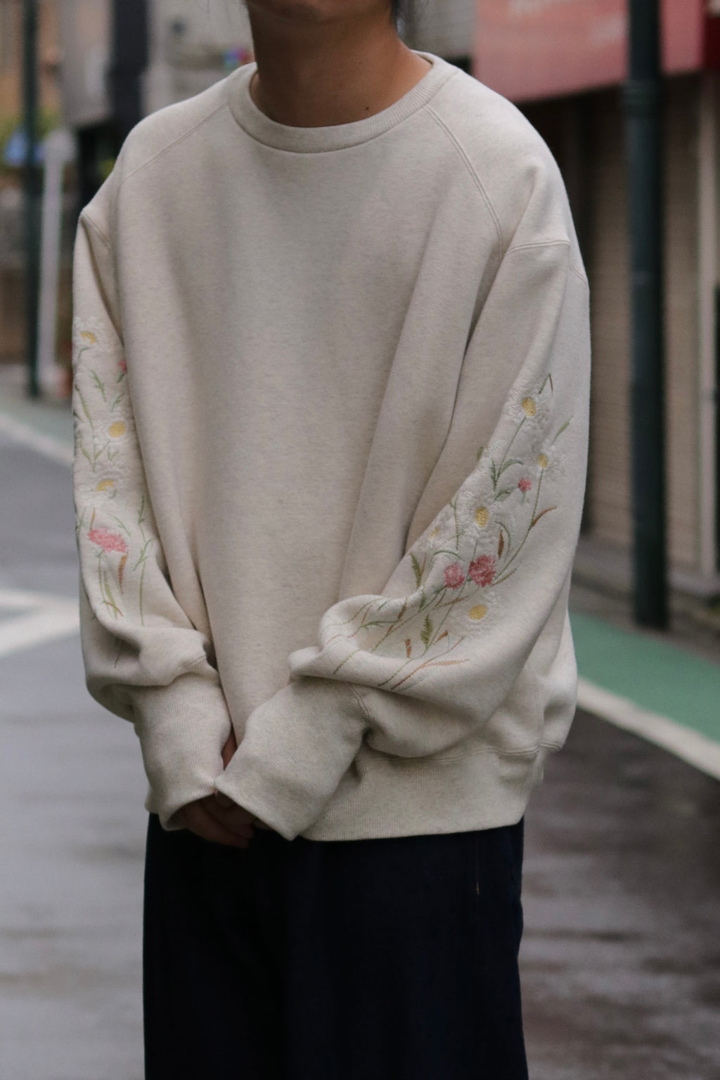 superNova. Embroidery crew sweat / Oatmeal