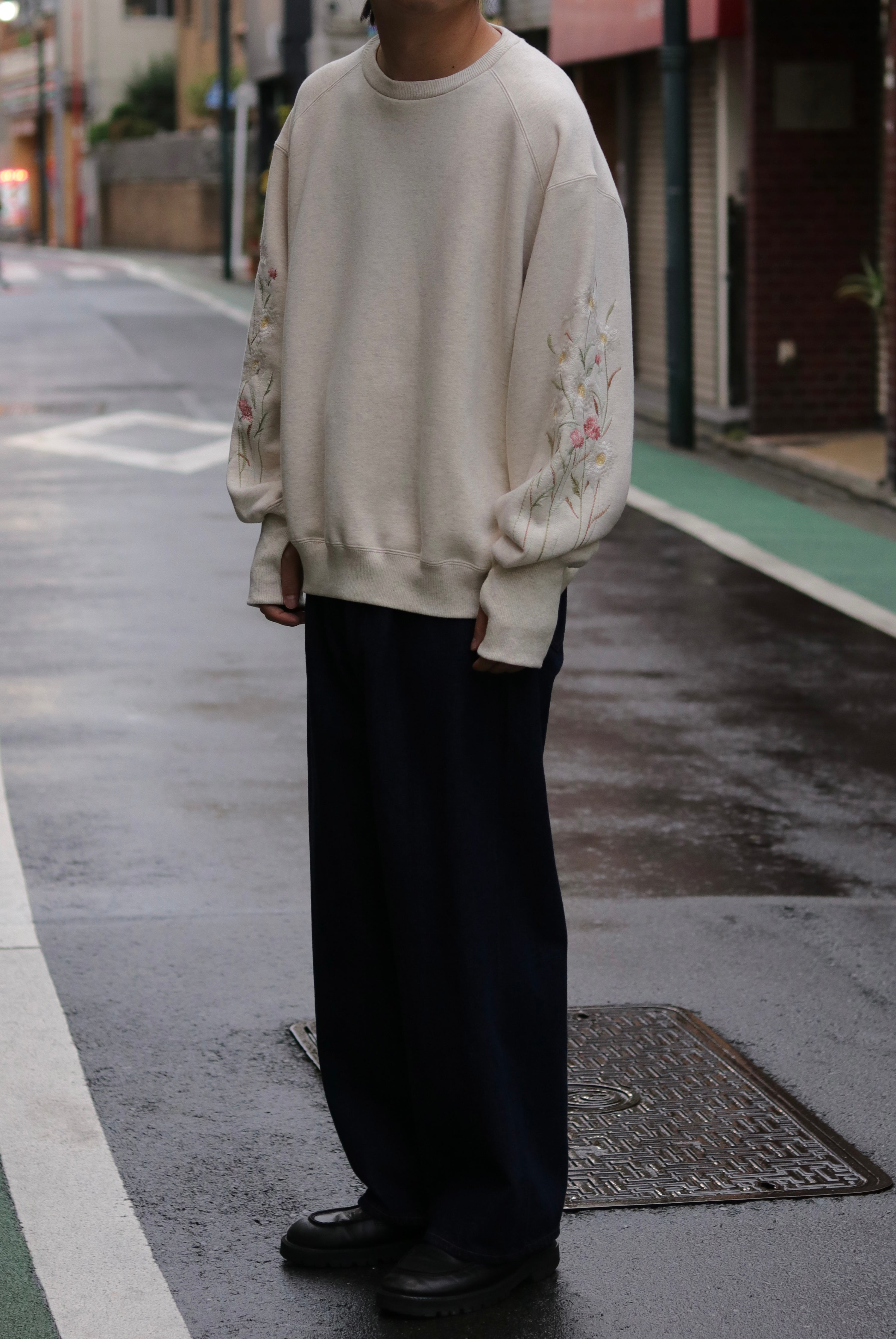 superNova. Embroidery crew sweat / Oatmeal