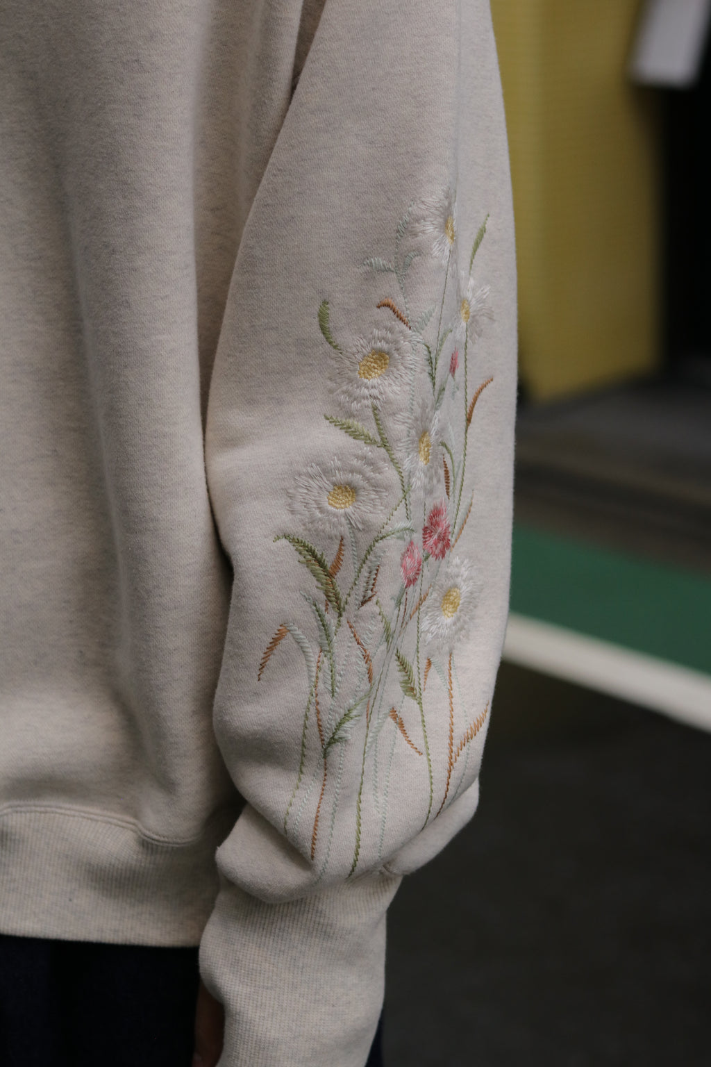 superNova. Embroidery crew sweat / Oatmeal