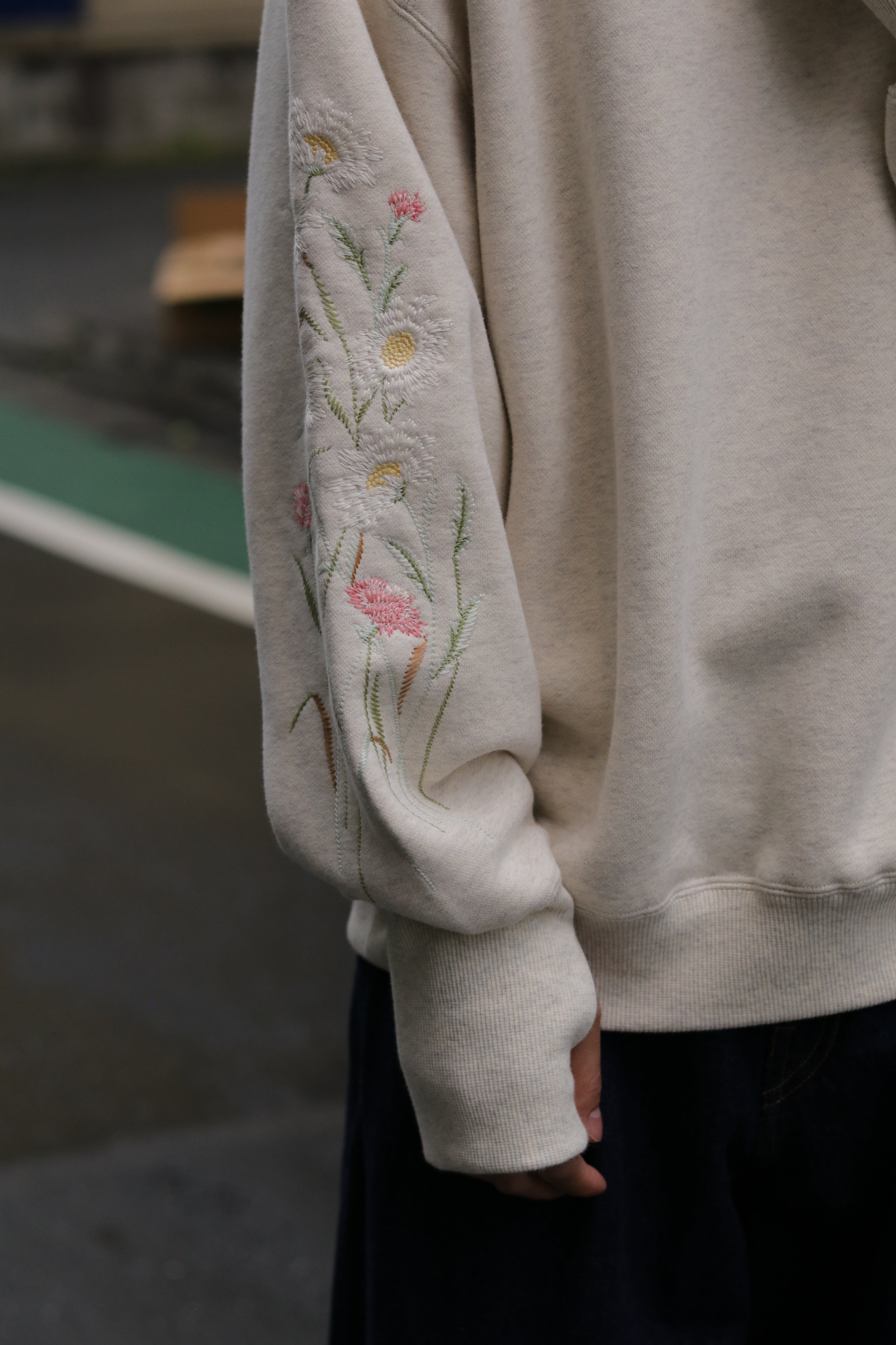 superNova. Embroidery crew sweat / Oatmeal