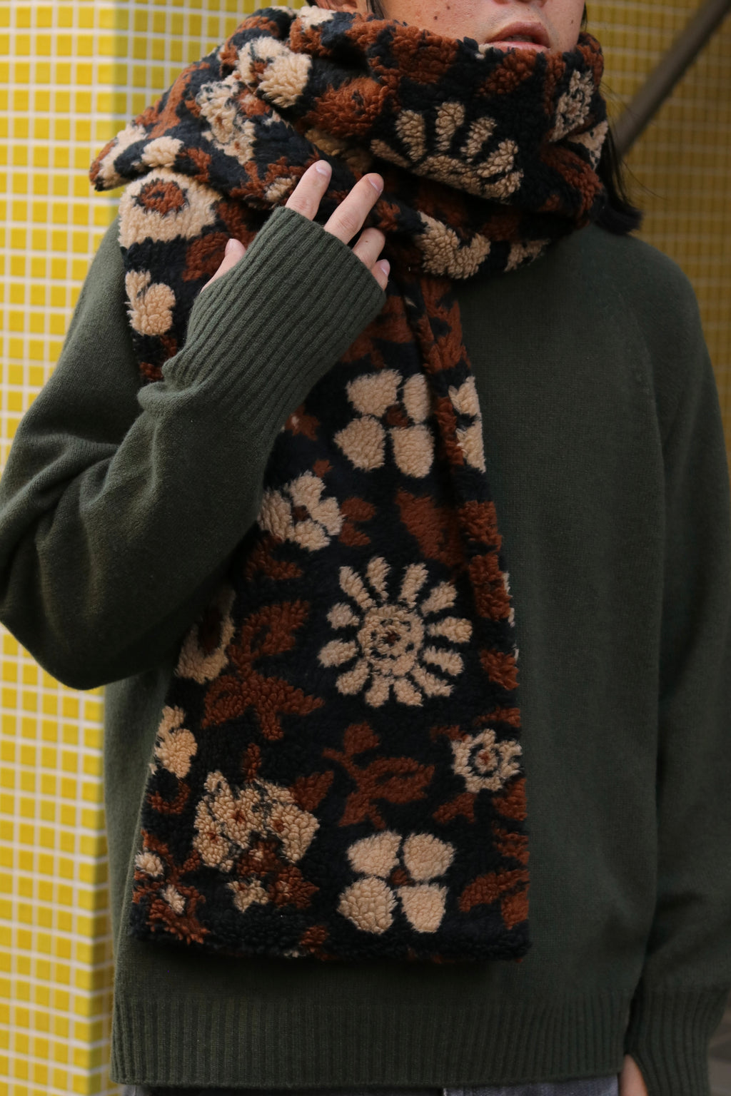 superNova. Jacquard boa stole / Black flower camo