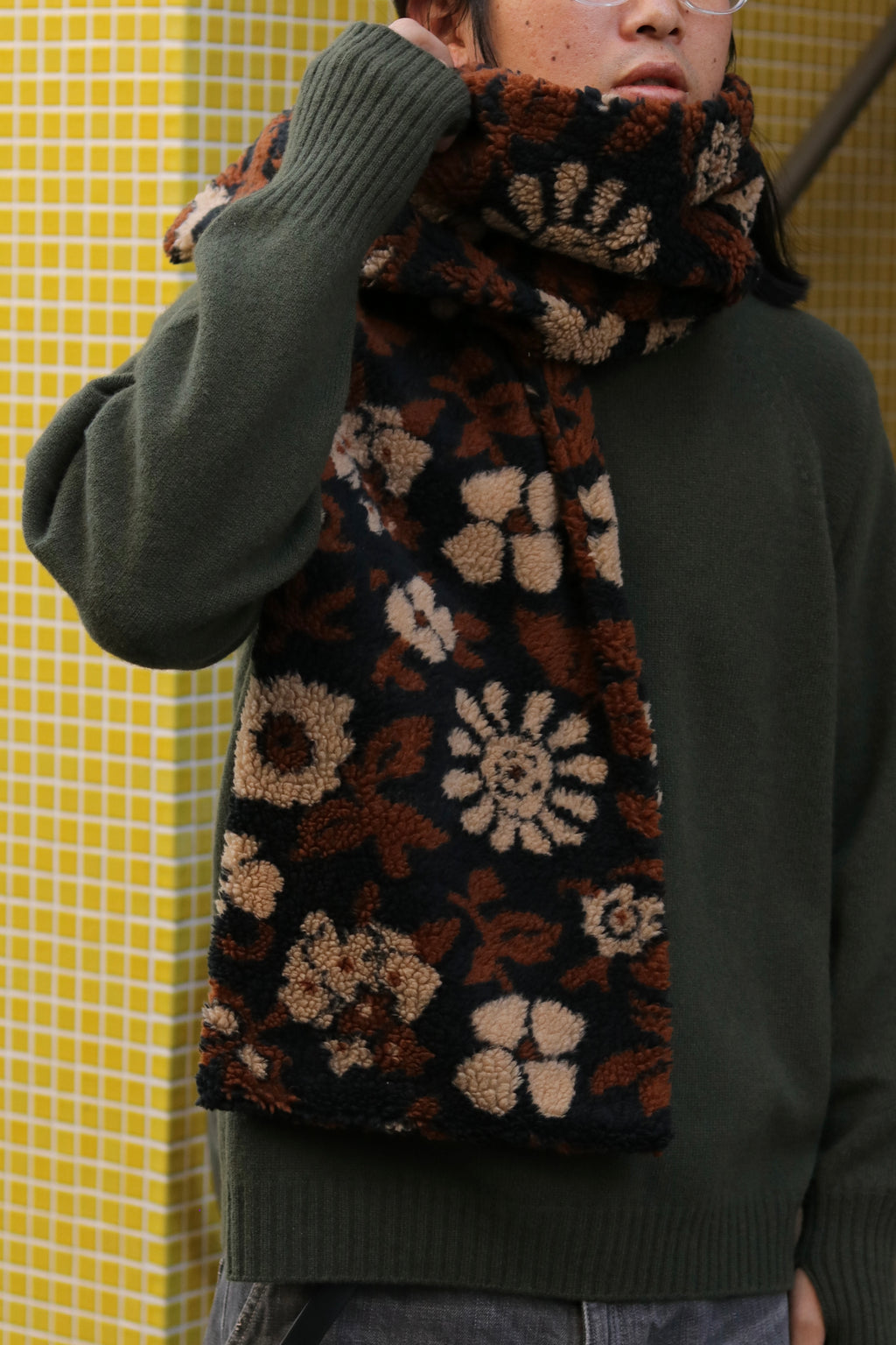 superNova. Jacquard boa stole / Black flower camo