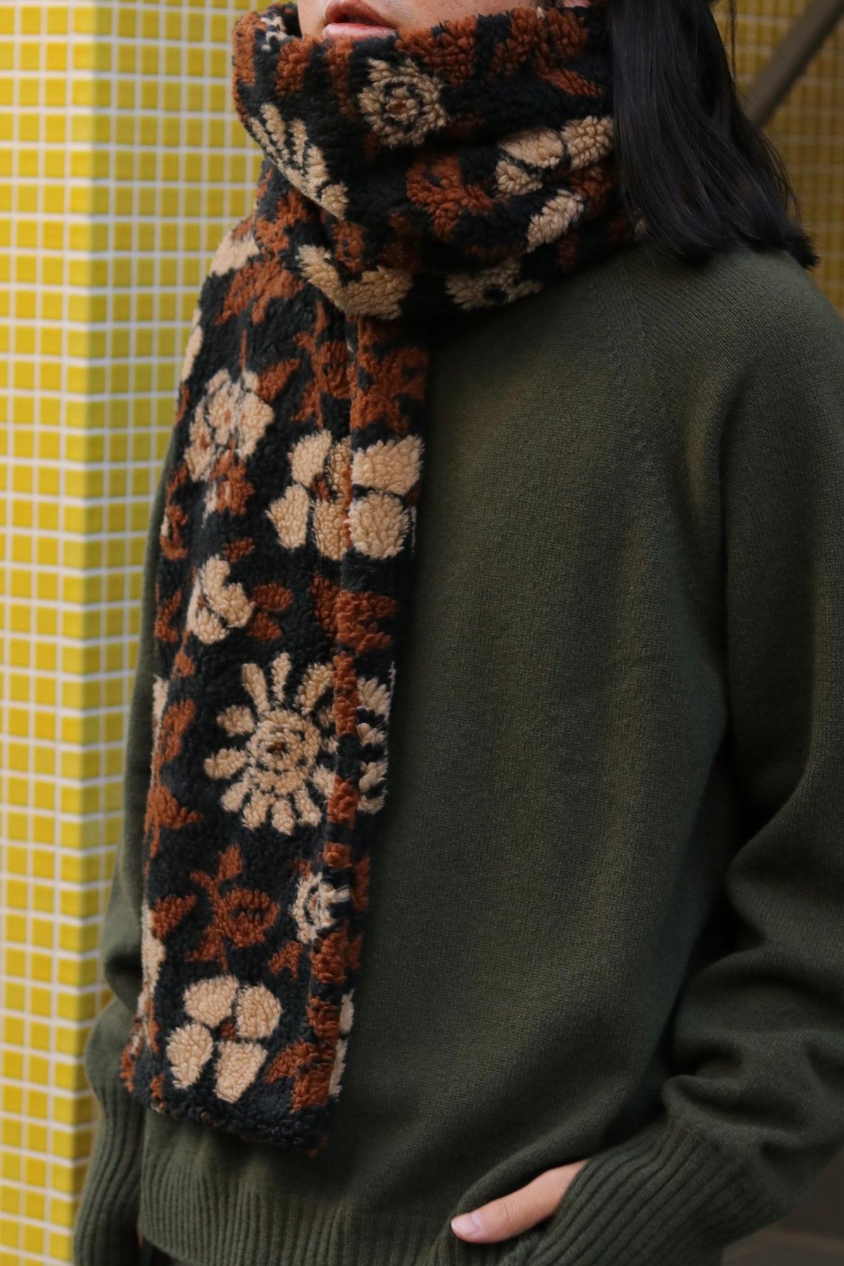 superNova. Jacquard boa stole / Black flower camo