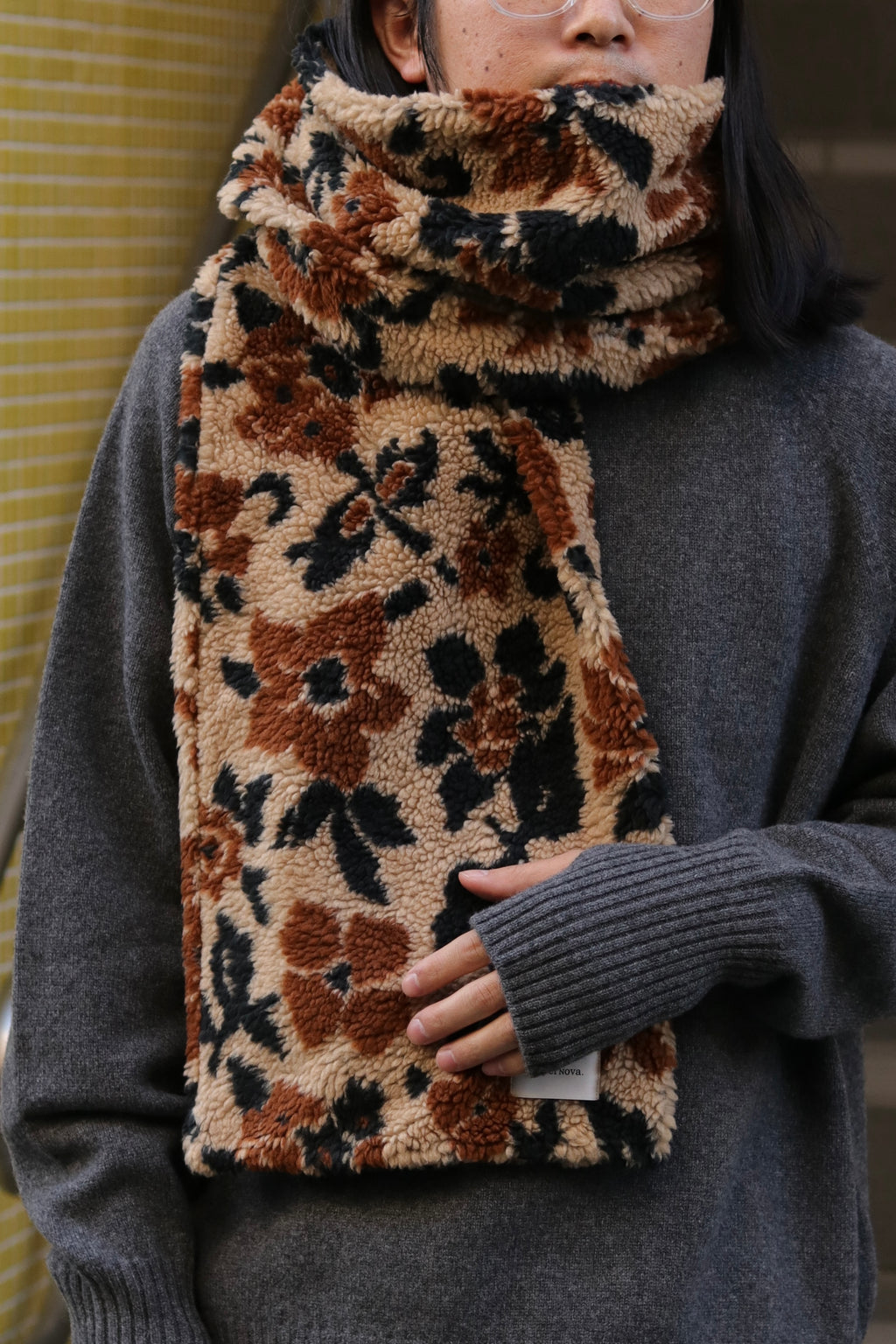 superNova. Jacquard boa stole / Beige flower camo