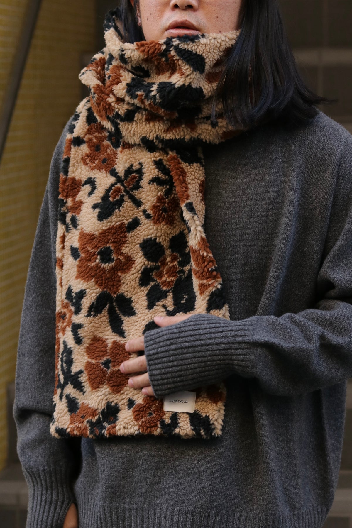 superNova. Jacquard boa stole / Beige flower camo