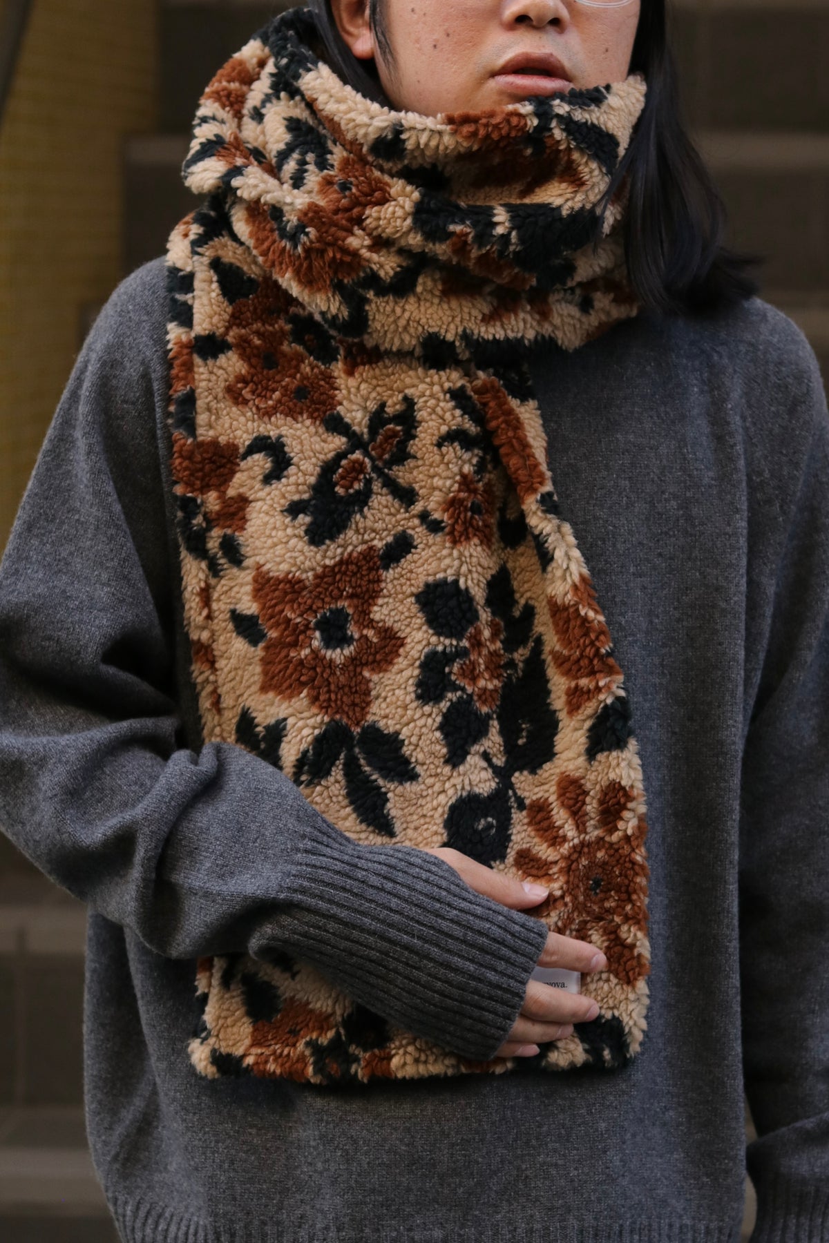 superNova. Jacquard boa stole / Beige flower camo