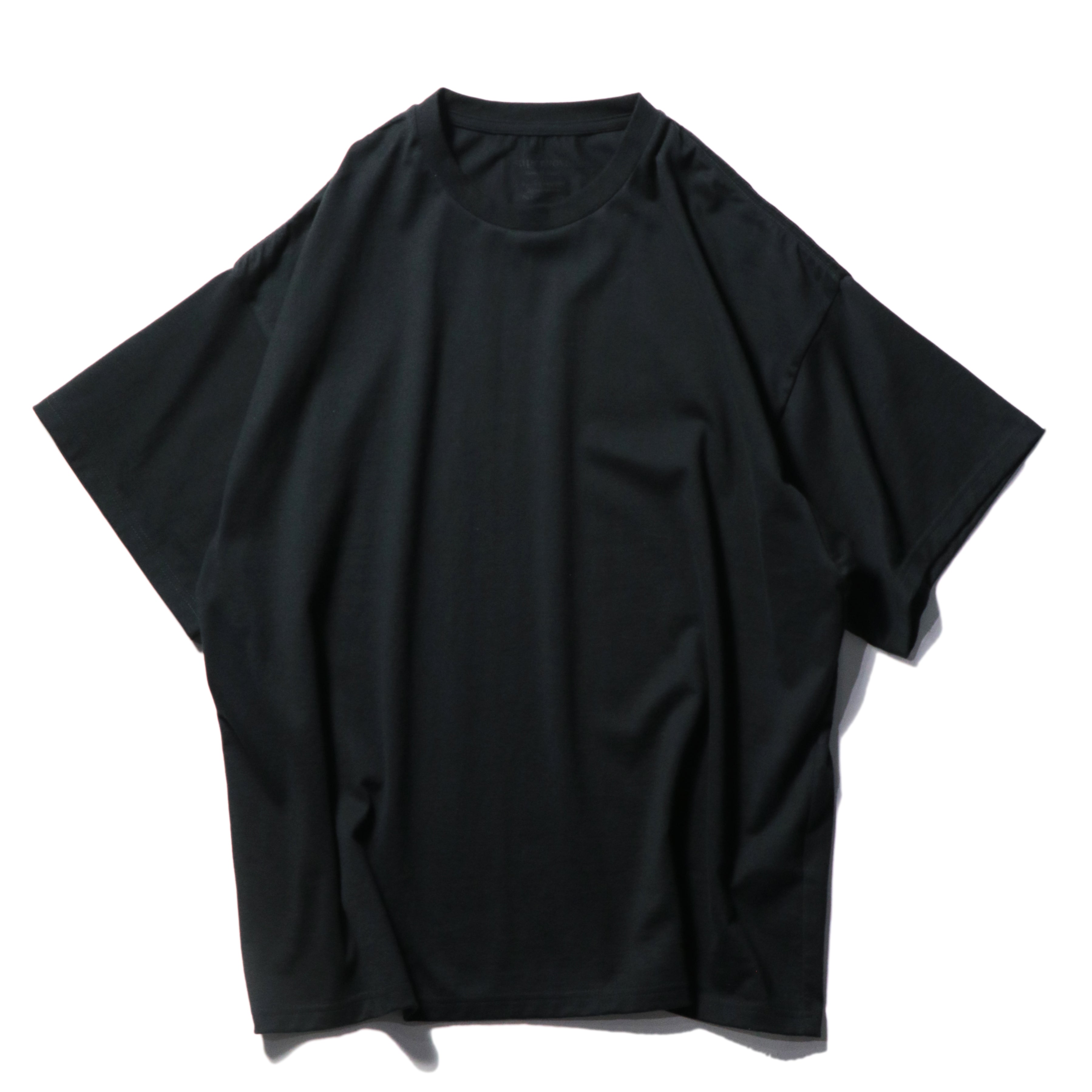 superNova. Usual Tee / Black